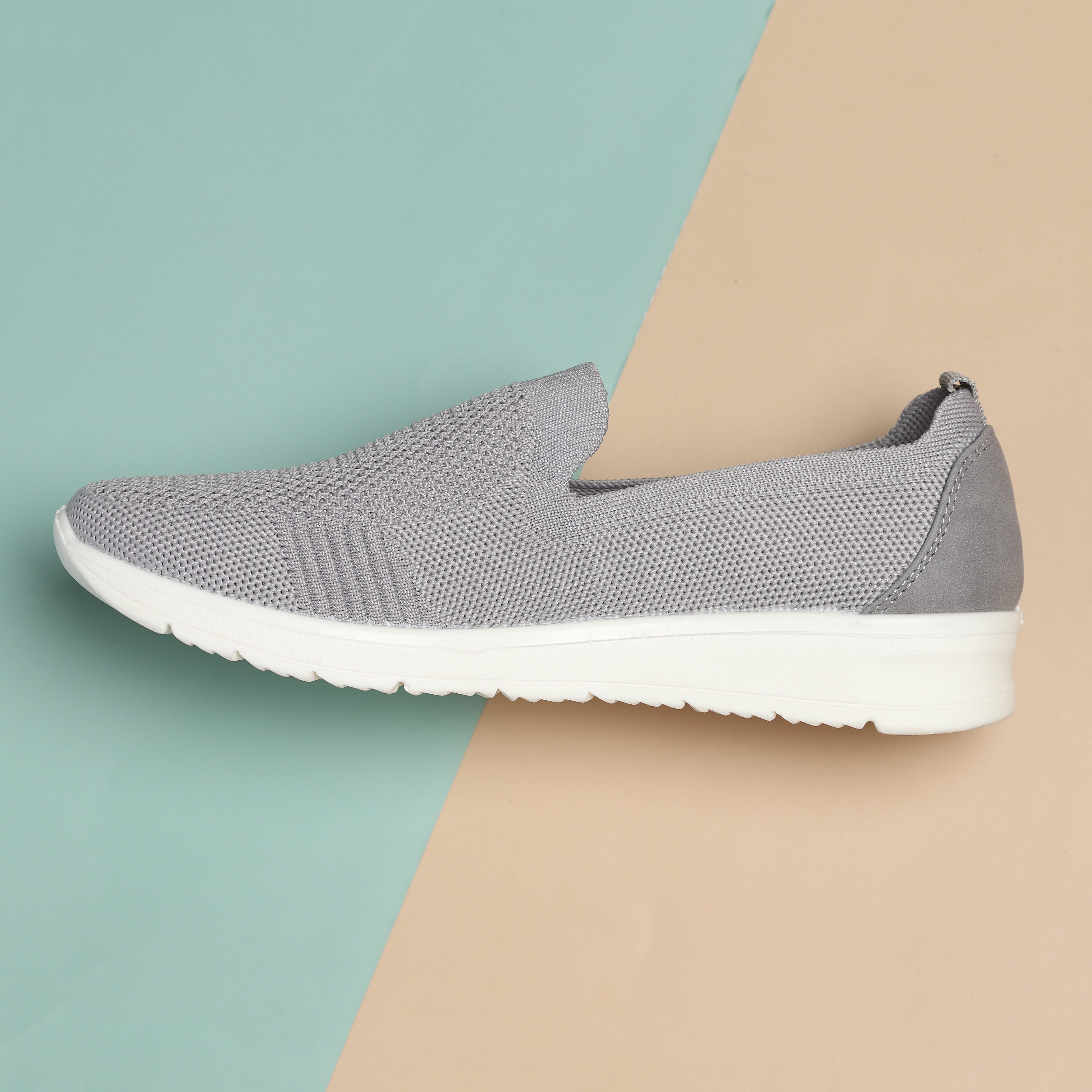 LA MAREY Flexible and Comfortable Women Shoes in Grey (Size 3)