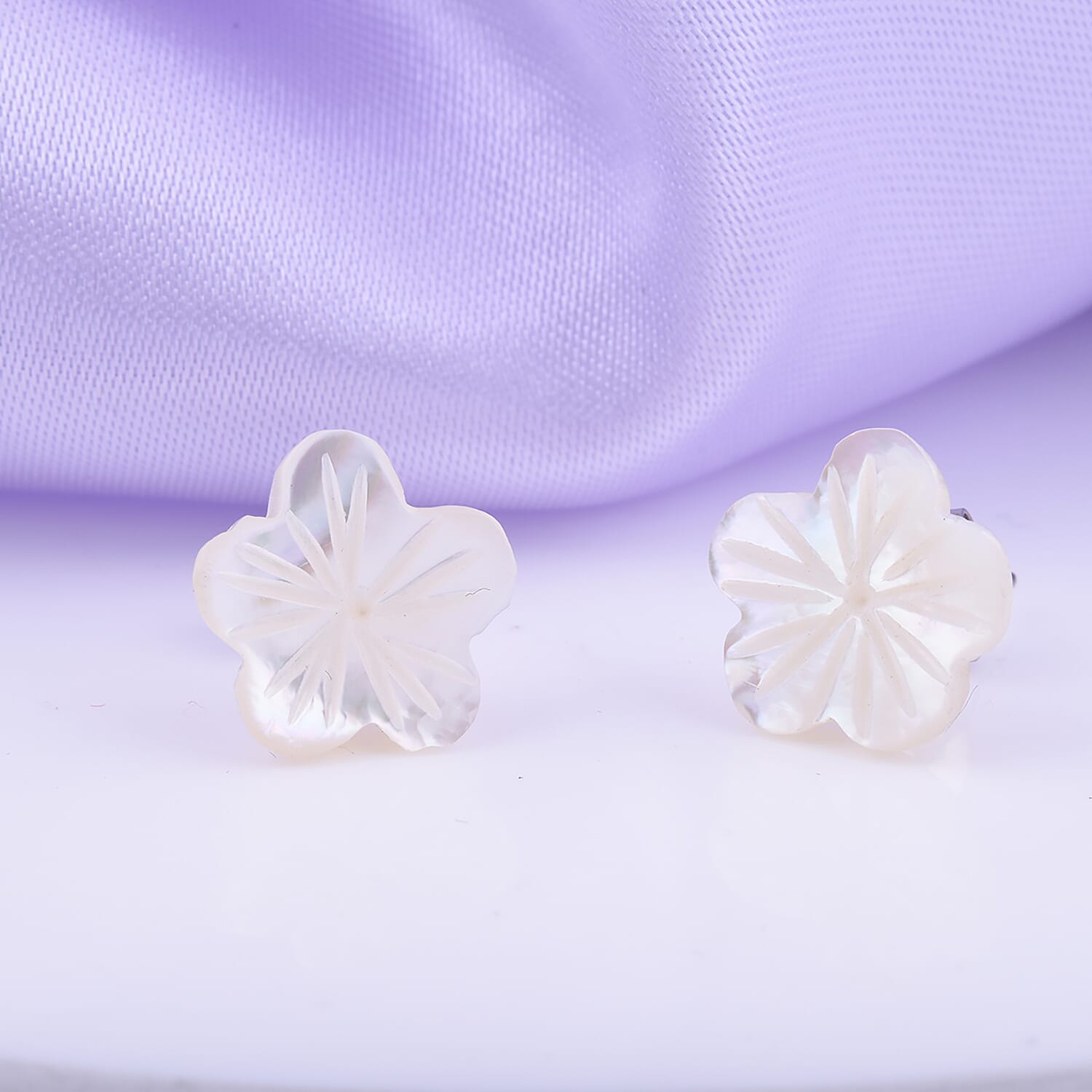 White Shell Pearl Floral Stud Push Back Earrings in Silver Tone
