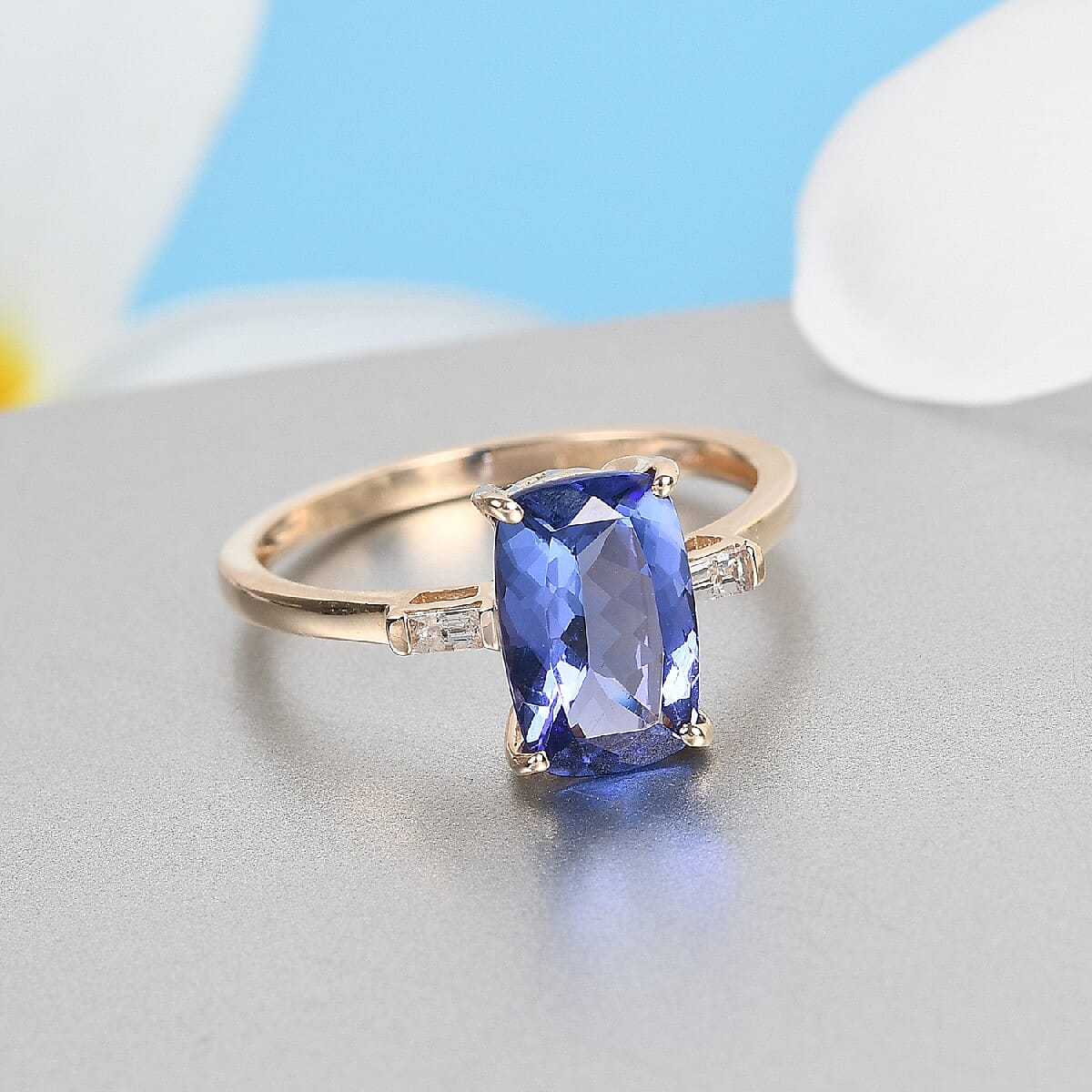 9K Yellow Gold Tanzanite and Diamond Ring 1.96 Ct.