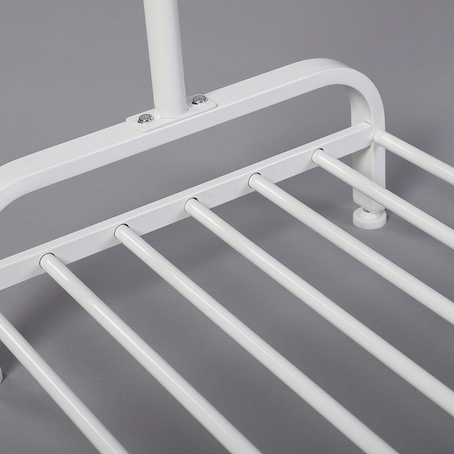 Stylish Garment Rack (Size 115.5x40x145 Cm) - White