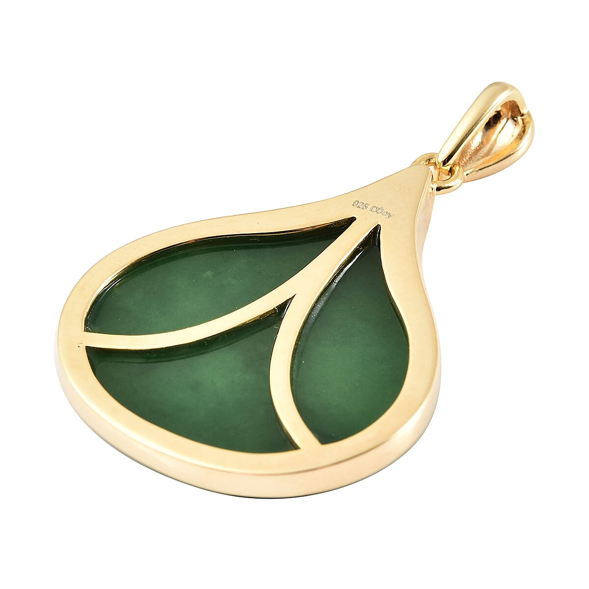 Green Jade Pendant in Yellow Gold Overlay Sterling Silver 14.500 Ct.