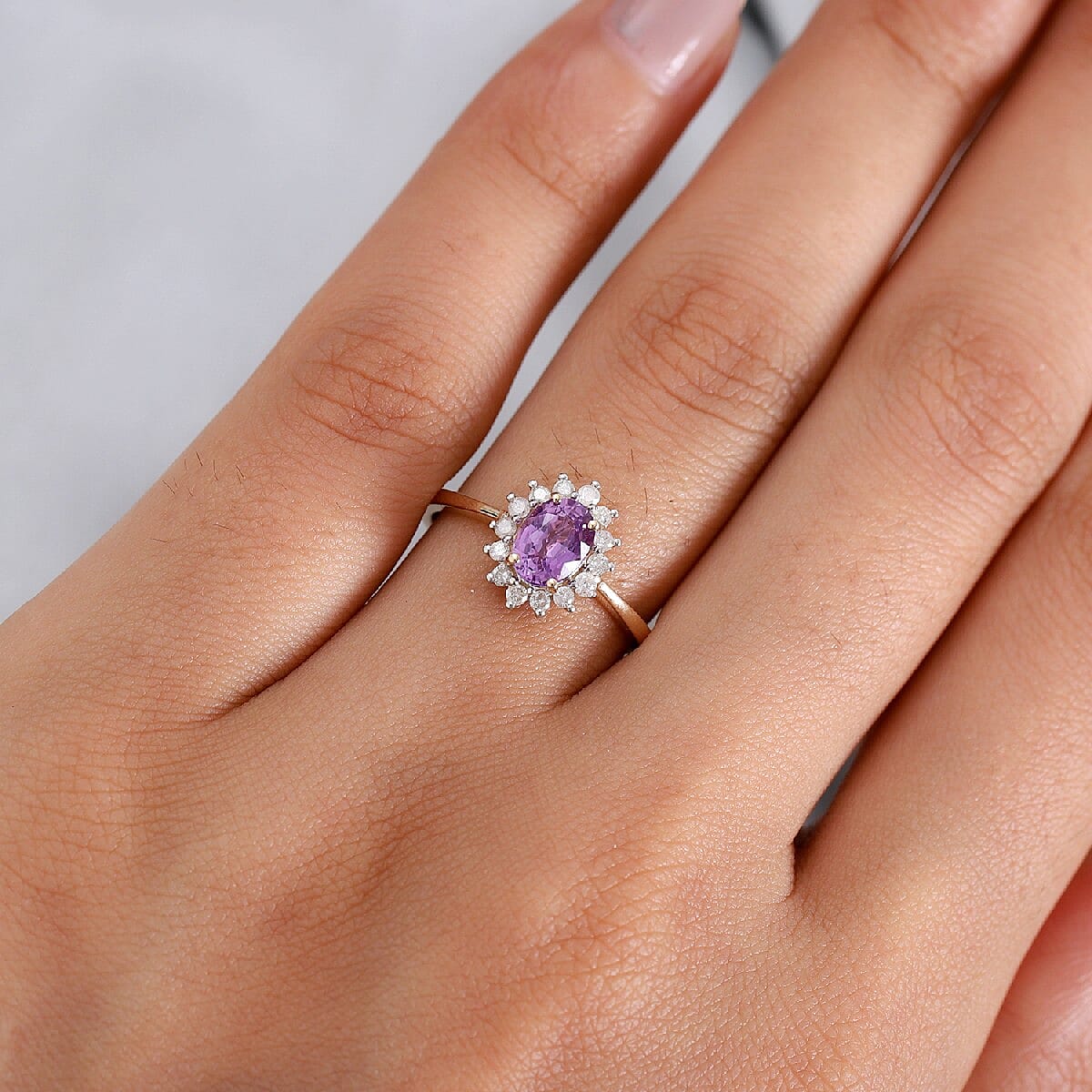 9K Yellow Gold Purple Sapphire and Diamond Ring 1.00 Ct.