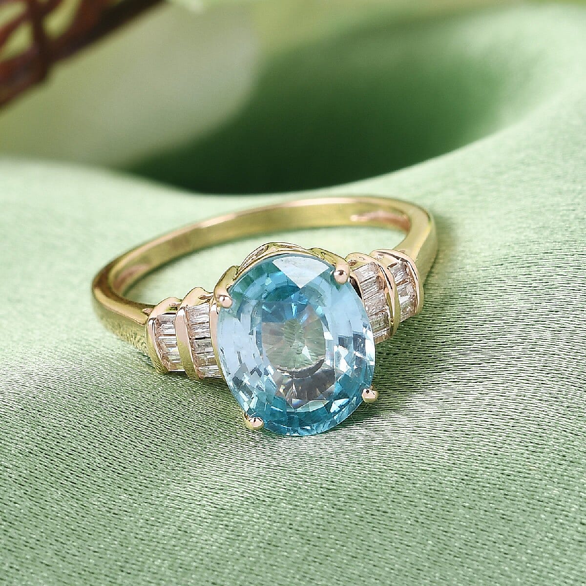 Extremely Rare Size- 9K Yellow Gold AAA Ratanakiri Blue Zircon and Diamond Ring 4.09 Ct.
