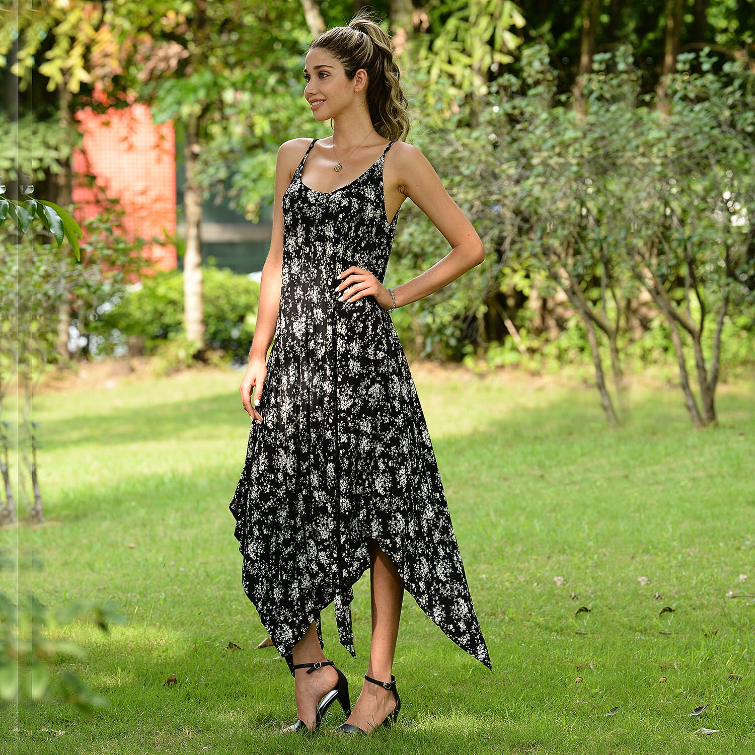 LA MAREY 100% Viscose Floral Pattern Slip Dress - Black and White
