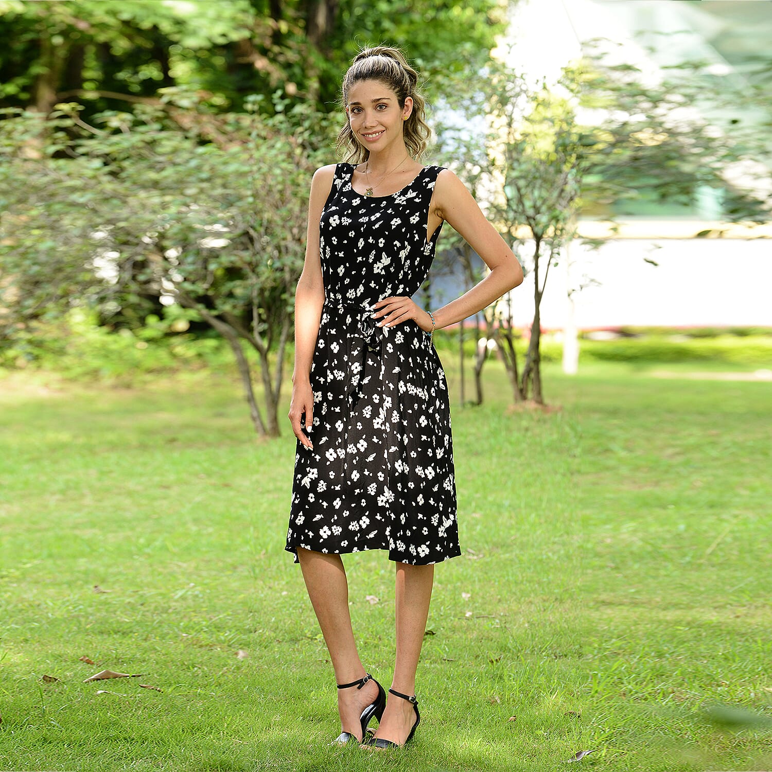 LA MAREY Viscose Striking Geometric Pattern Sleeveless Dress - Teal Green & Multi