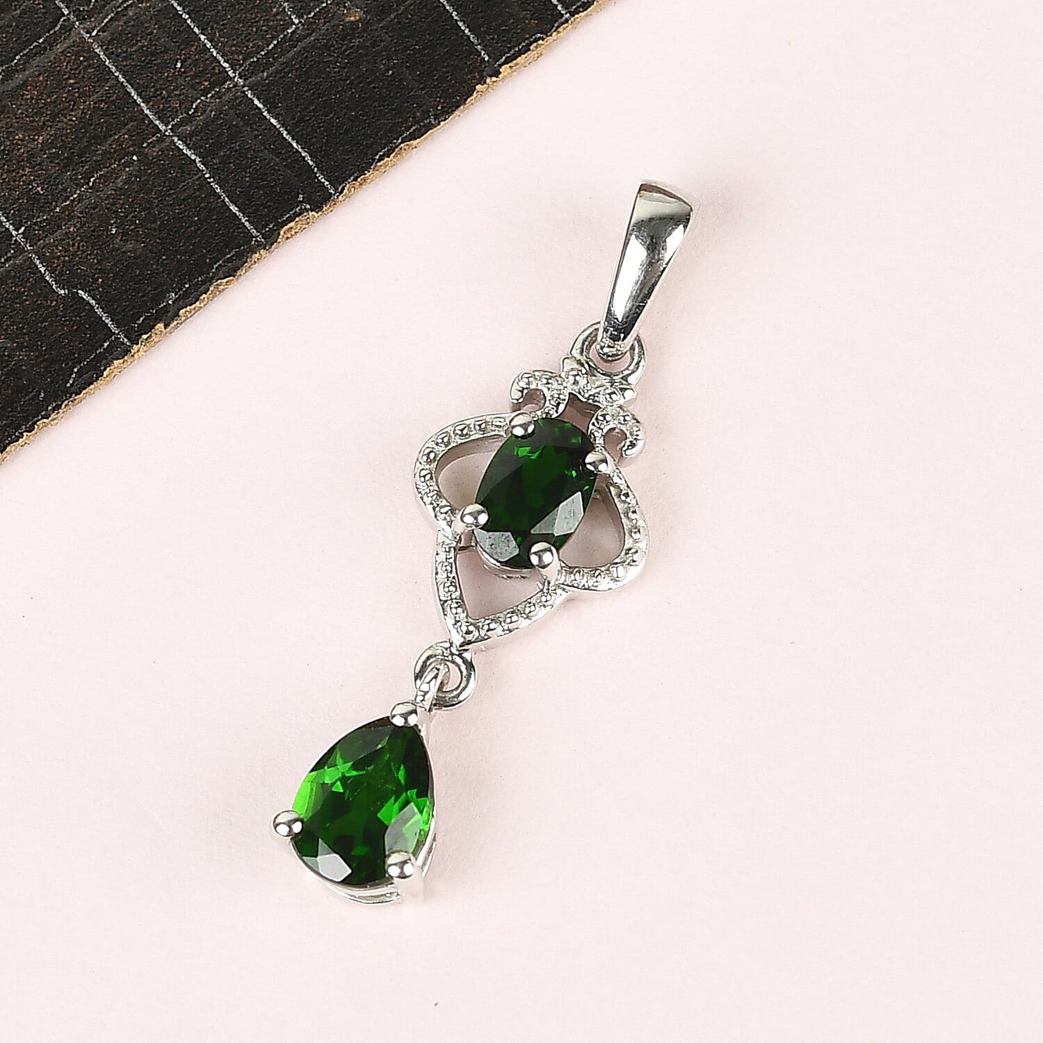 Chrome Diopside Pendant in Platinum Overlay Sterling Silver 1.25 Ct.