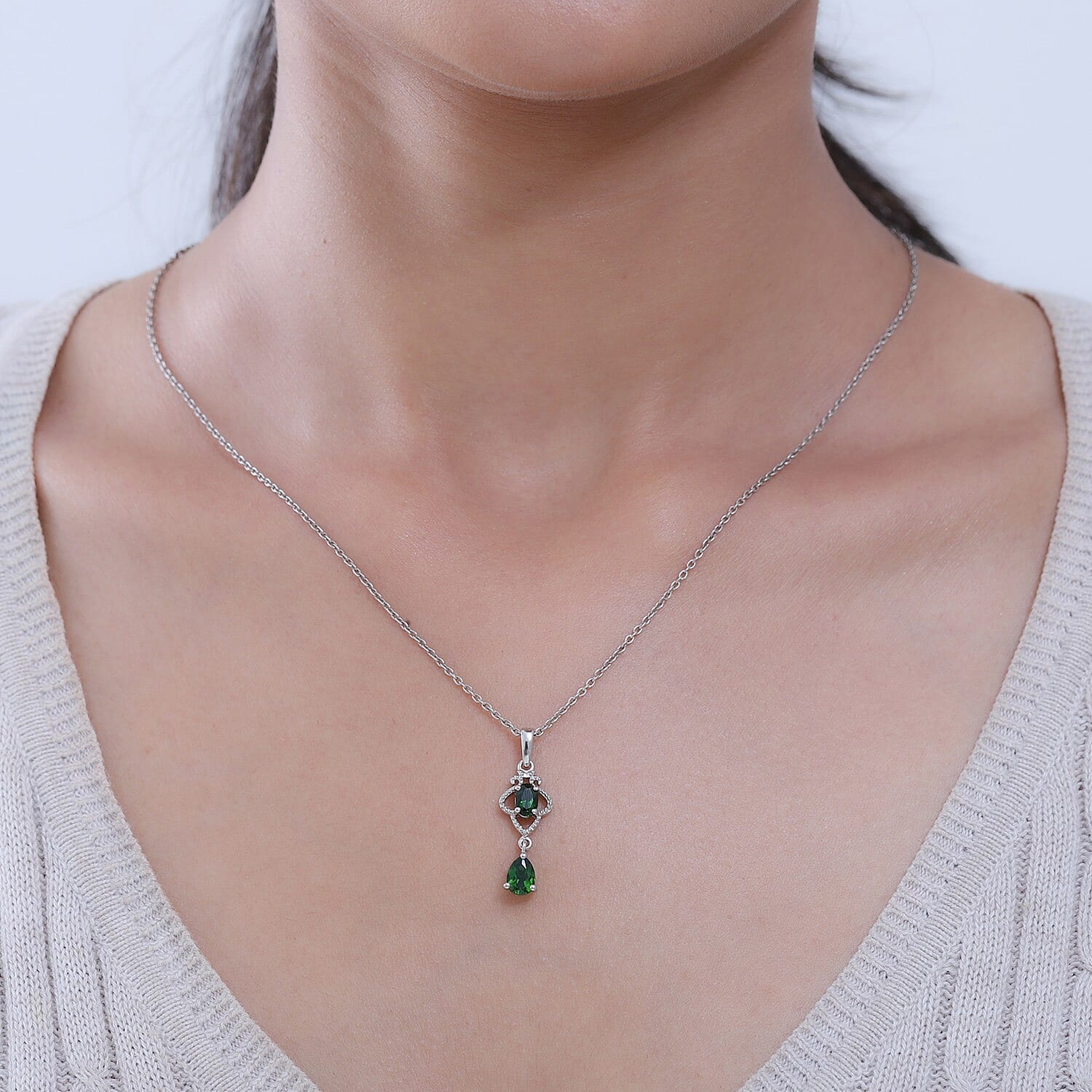 Chrome Diopside Pendant in Platinum Overlay Sterling Silver 1.25 Ct.