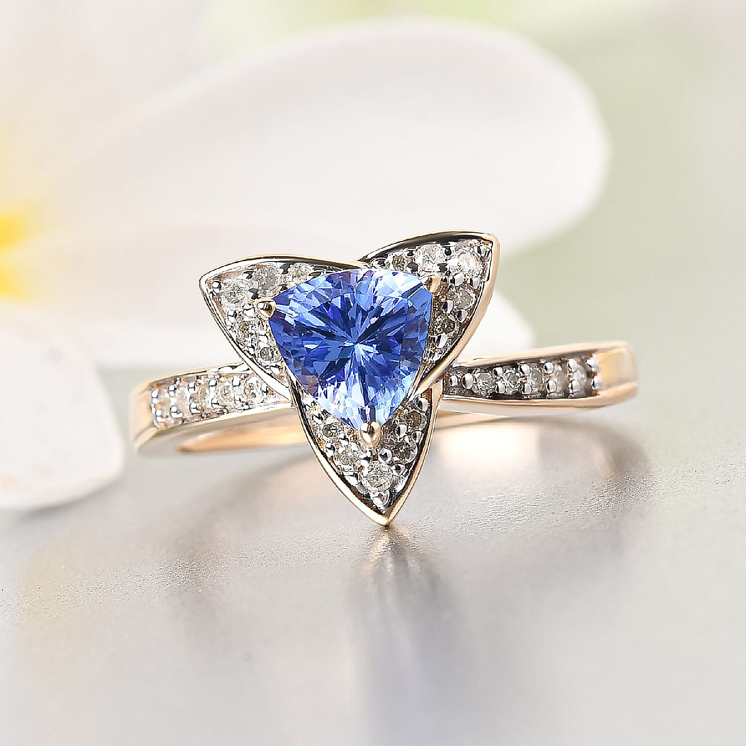 GP Lily Italian Garden Collection - 9K Yellow Gold AA Tanzanite and Diamond Ring 1.10 Ct.