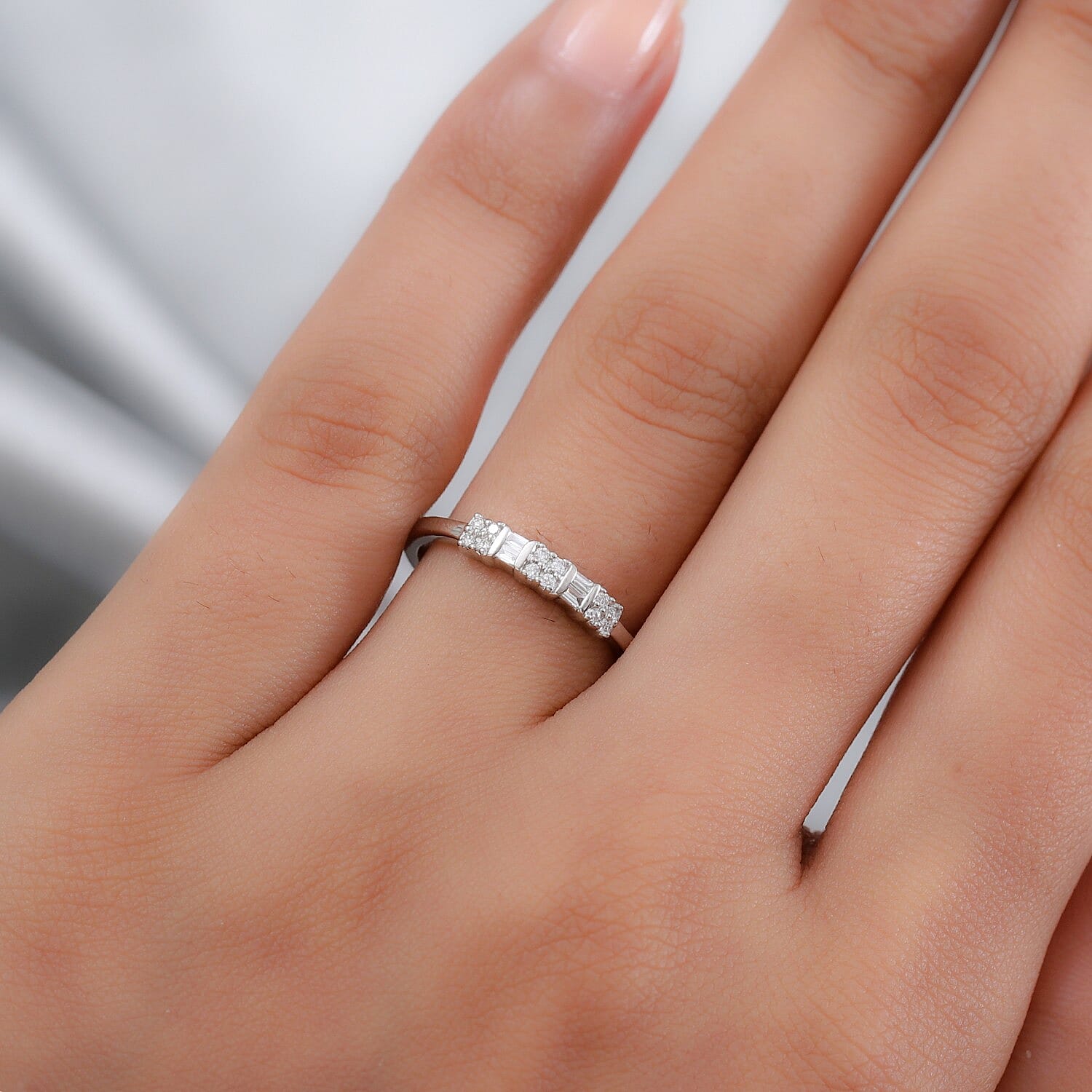 RHAPSODY 950 Platinum IGI Certified Natural Diamond (VS-E-F) Band Ring 0.15 Ct.