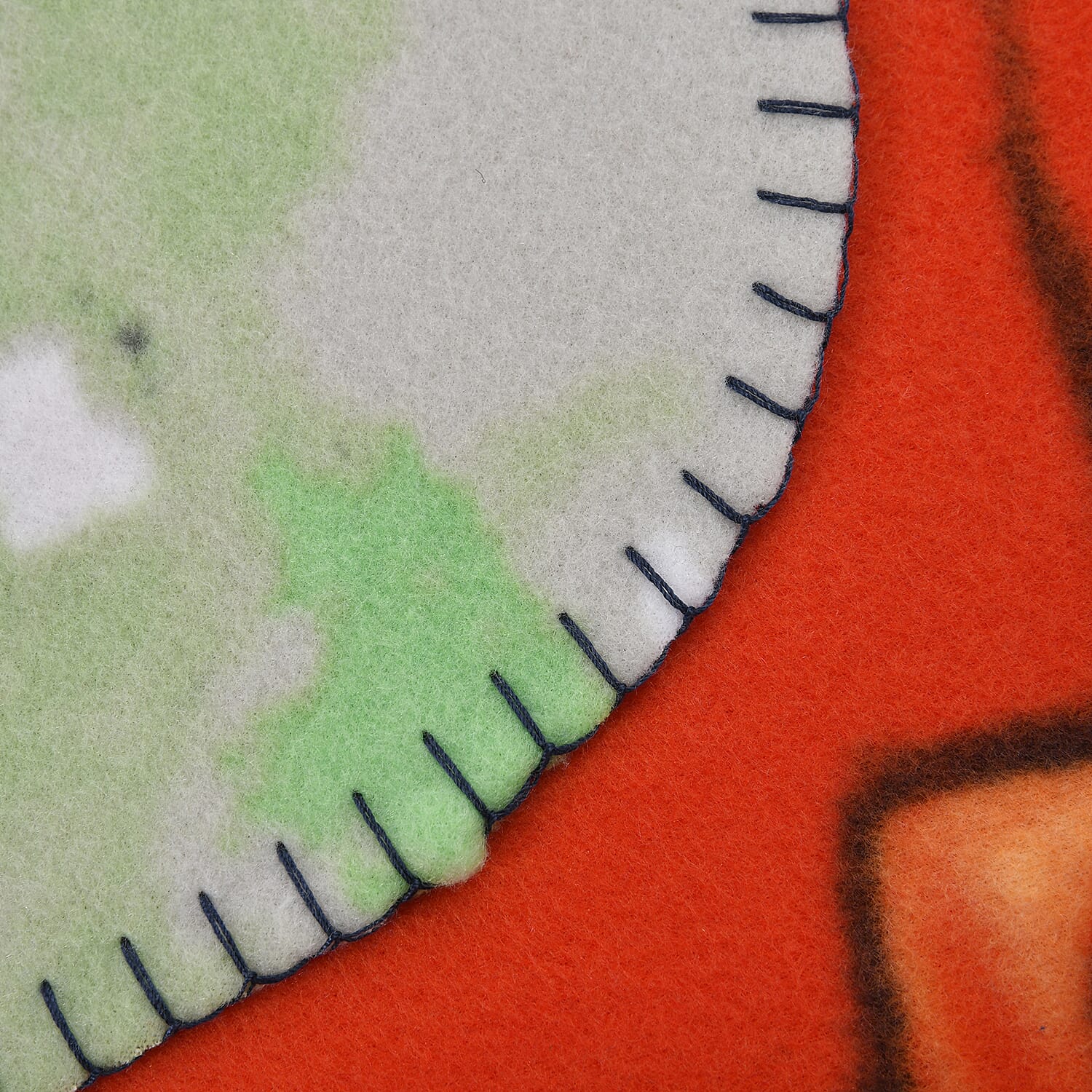 Super Soft 4 Santa Print Pattern Fleece Throw - 220 Gsm -  (Size 170x130 cm)