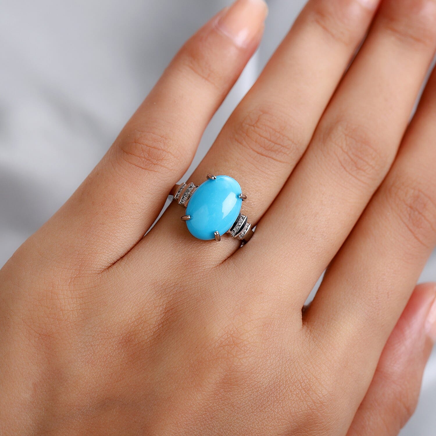 RHAPSODY 950 Platinum AAAA Arizona Sleeping Beauty Turquoise and Diamond (VS- E-F) Ring 5.20 Ct, Platinum Wt. 7.33 Gms