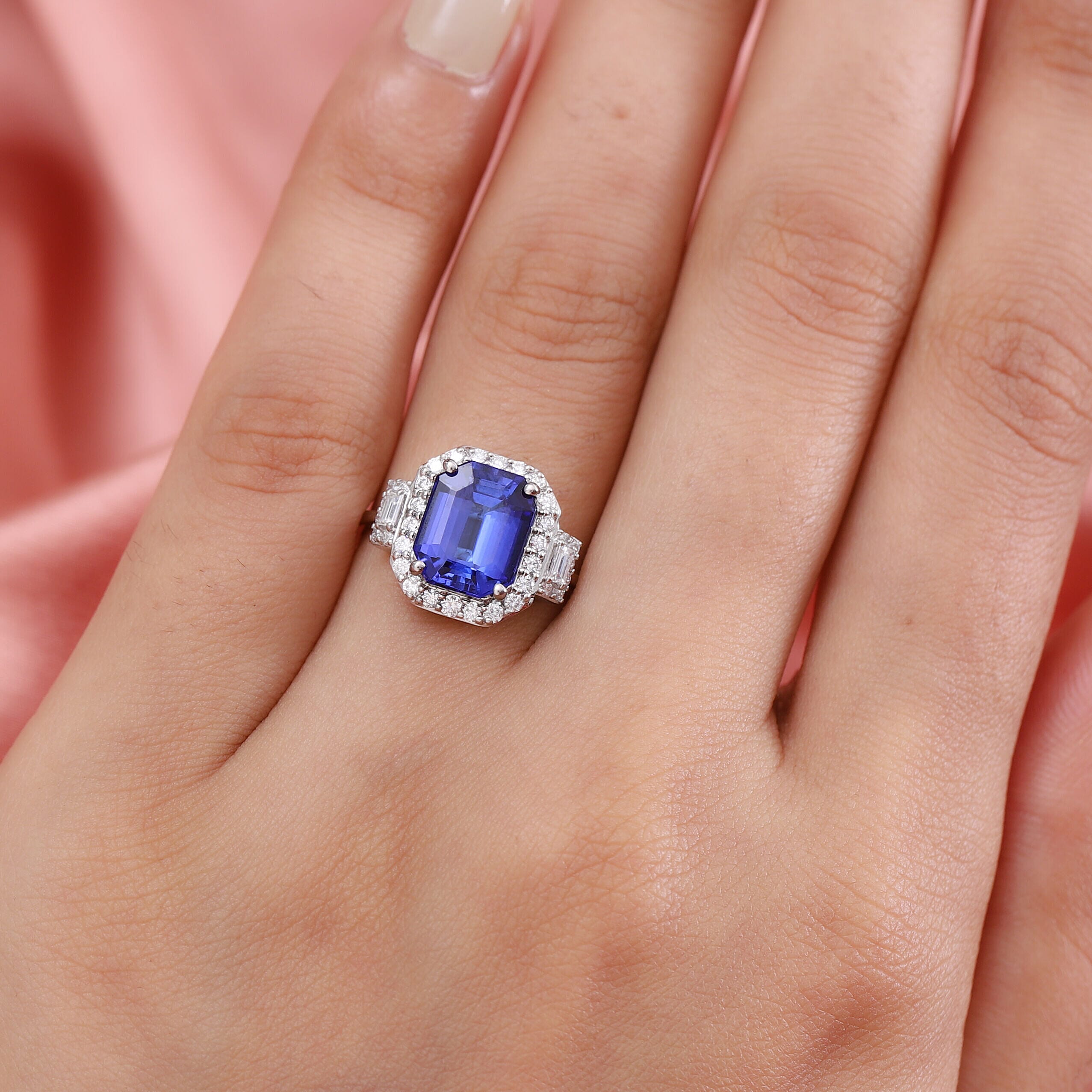 RHAPSODY 950 Platinum AAAA Tanzanite and Diamond (VS-E-F)  Ring 4.08 Ct, Platinum wt 4.81Gms