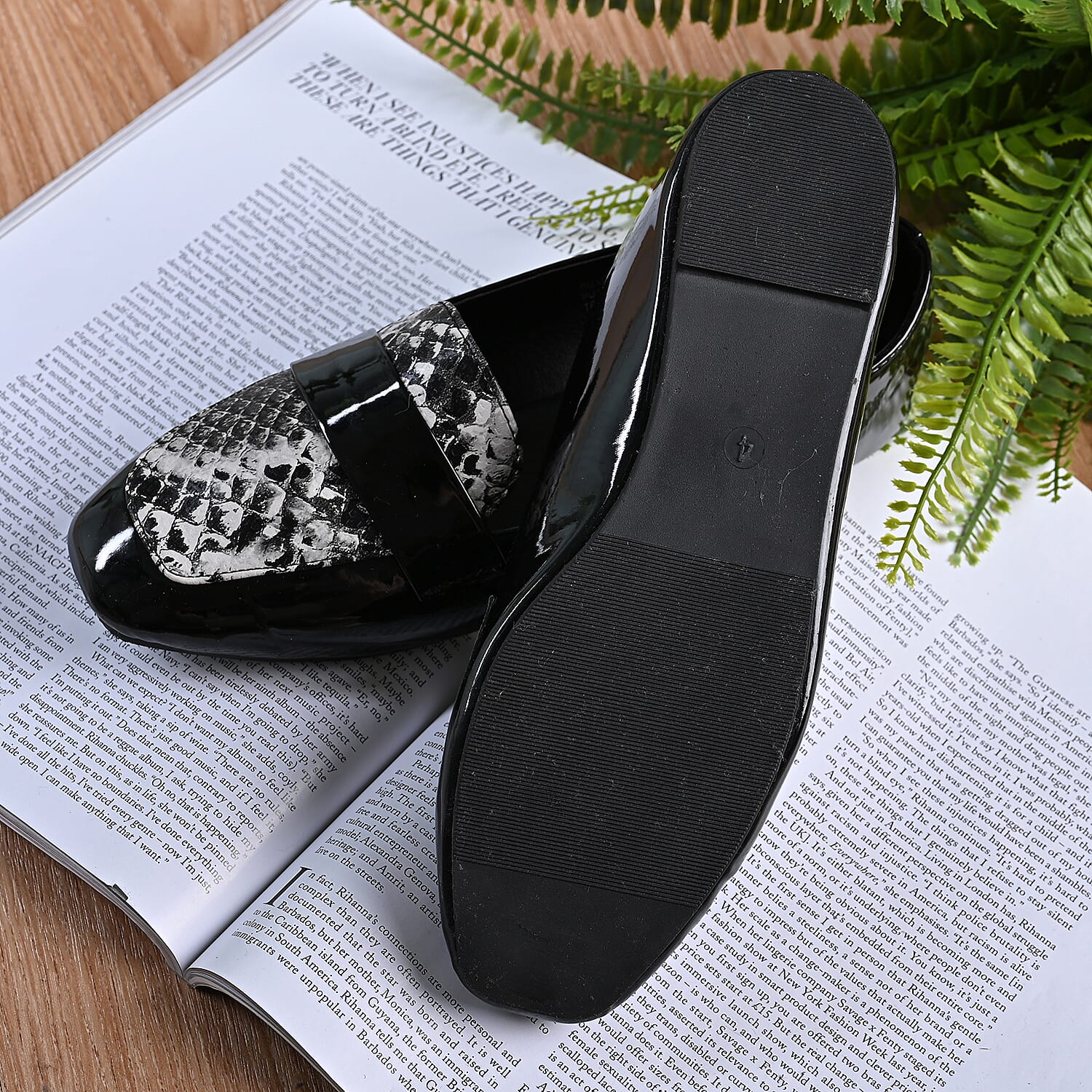 La Marey Snake Skin Pattern Loafer Shoes - Black