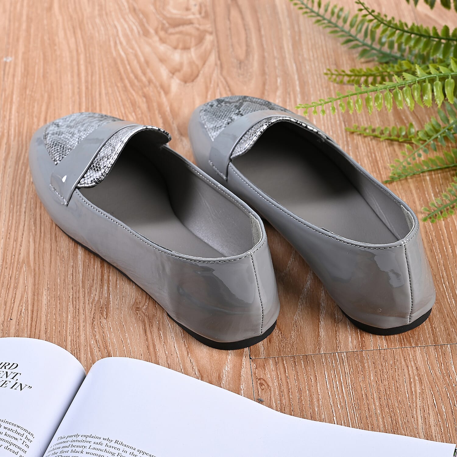 La Marey Snake Skin Pattern Loafer Shoes - Black