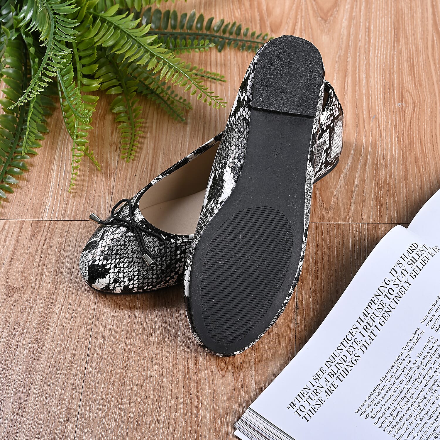 La Marey Snake Skin Pattern Loafer Shoes - Black & White