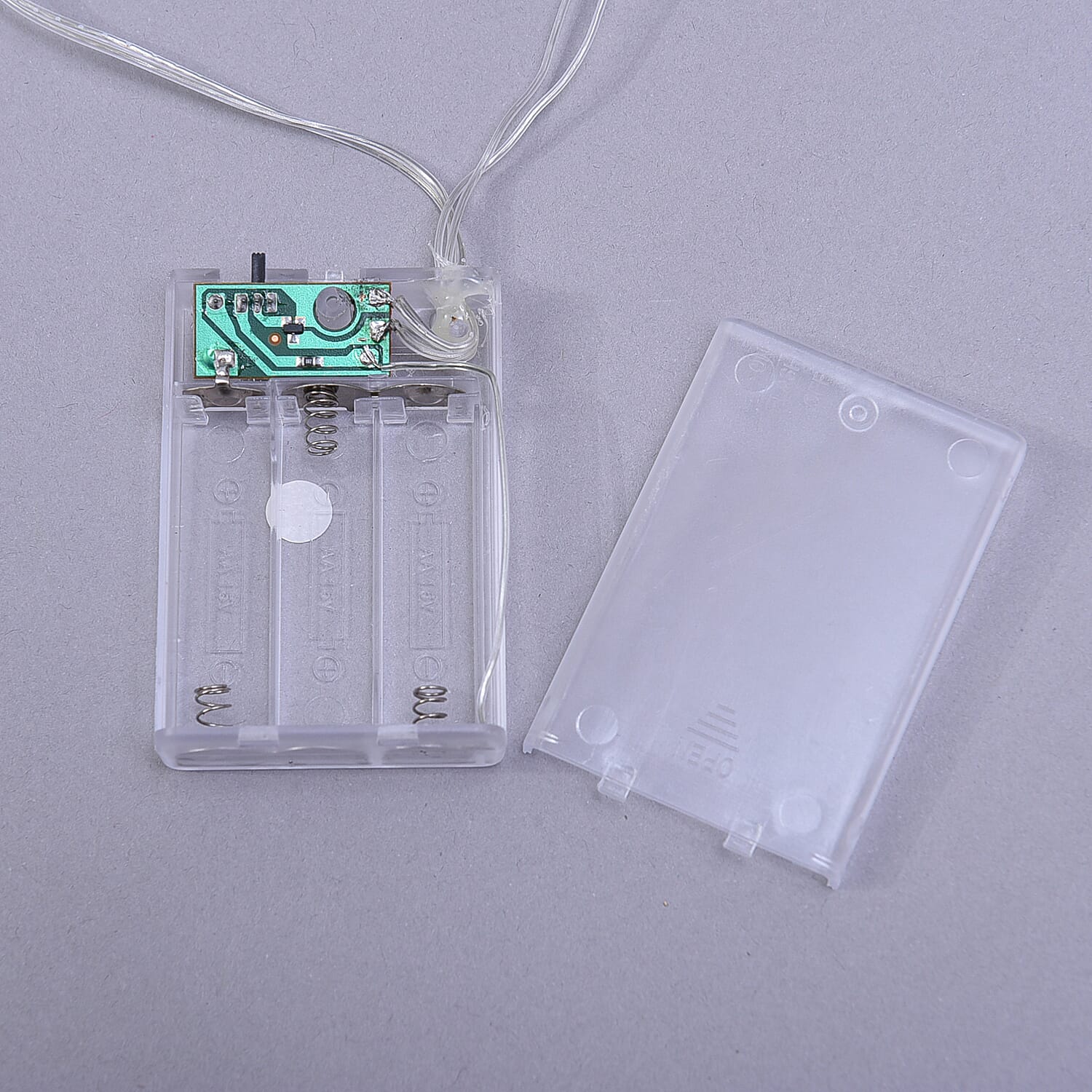 Snowflake Inspired LED Curtain String Light with USB Cable (Size 350x85Cm)