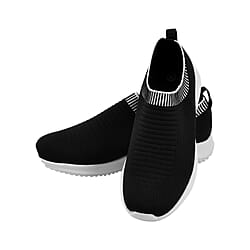 Close Out Comfy Knitted Trainers (Size 3) - Black