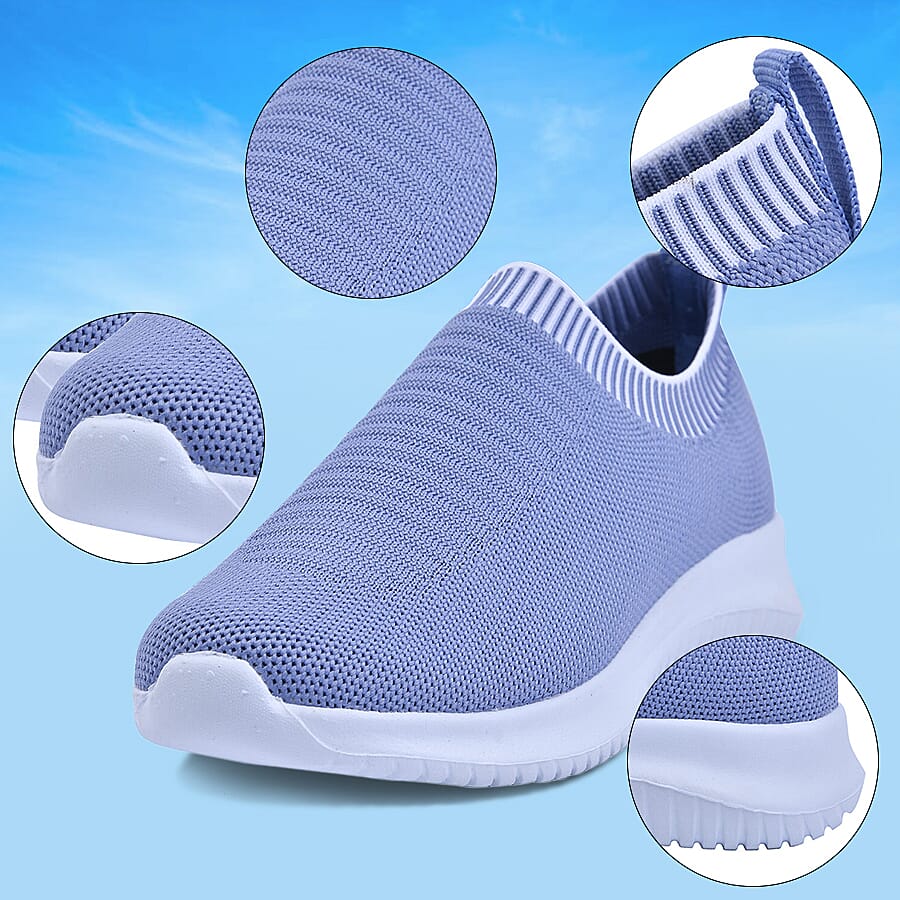 Close Out Comfy Knitted Trainers (Size 3) - Black