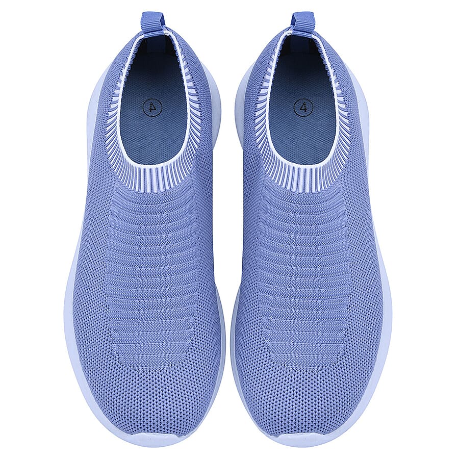 Close Out Comfy Knitted Trainers (Size 3) - Black