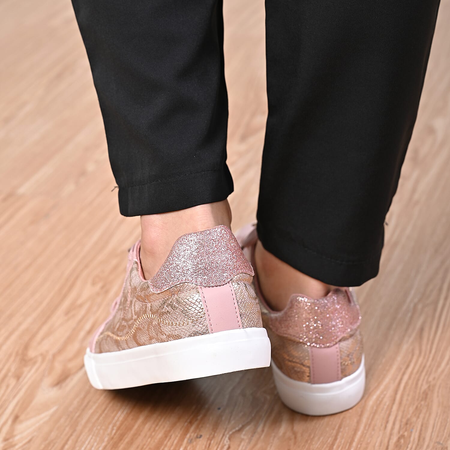 Snakeskin hot sale pattern shoes