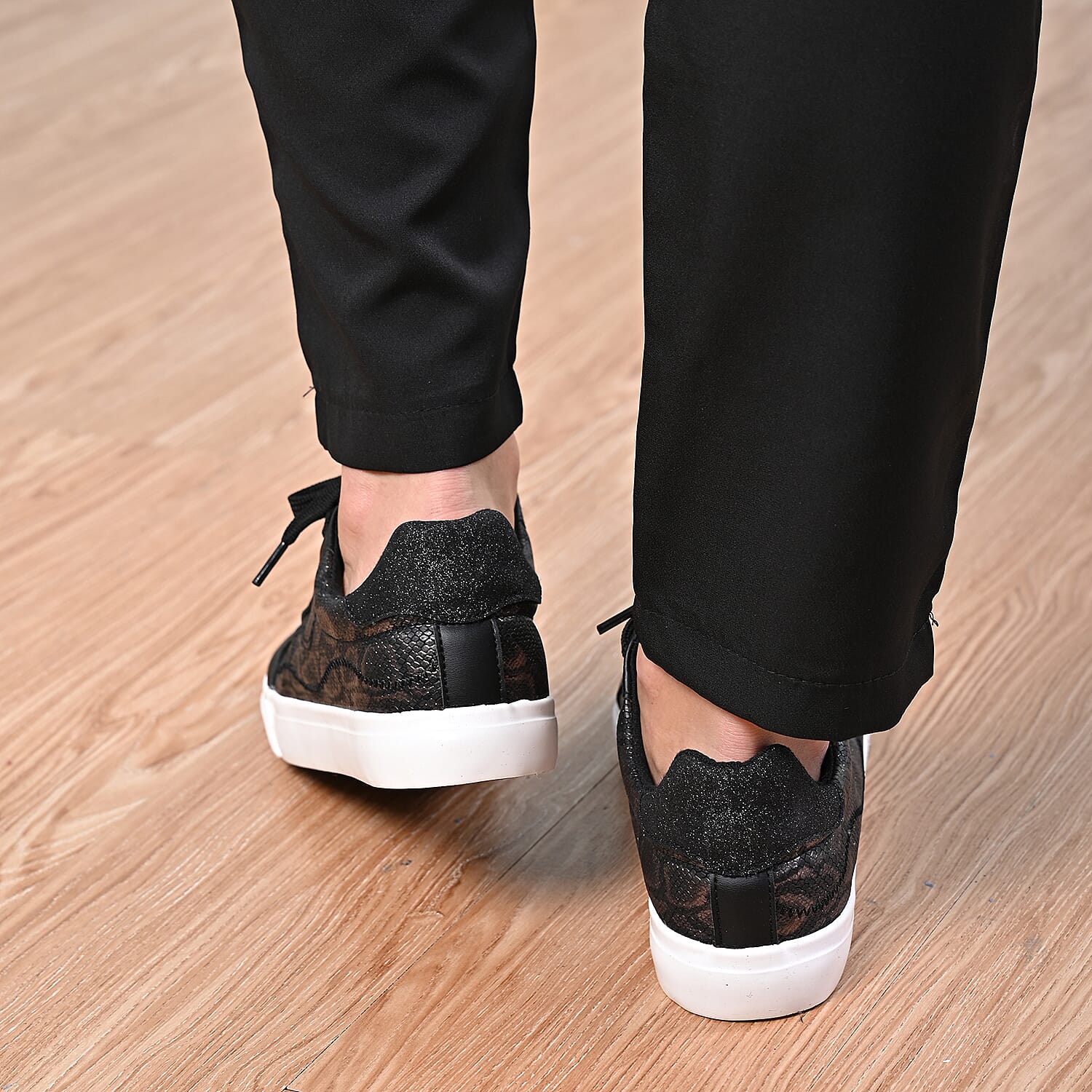 LA MAREY women shoes UPPER PU Snake Print color - White 