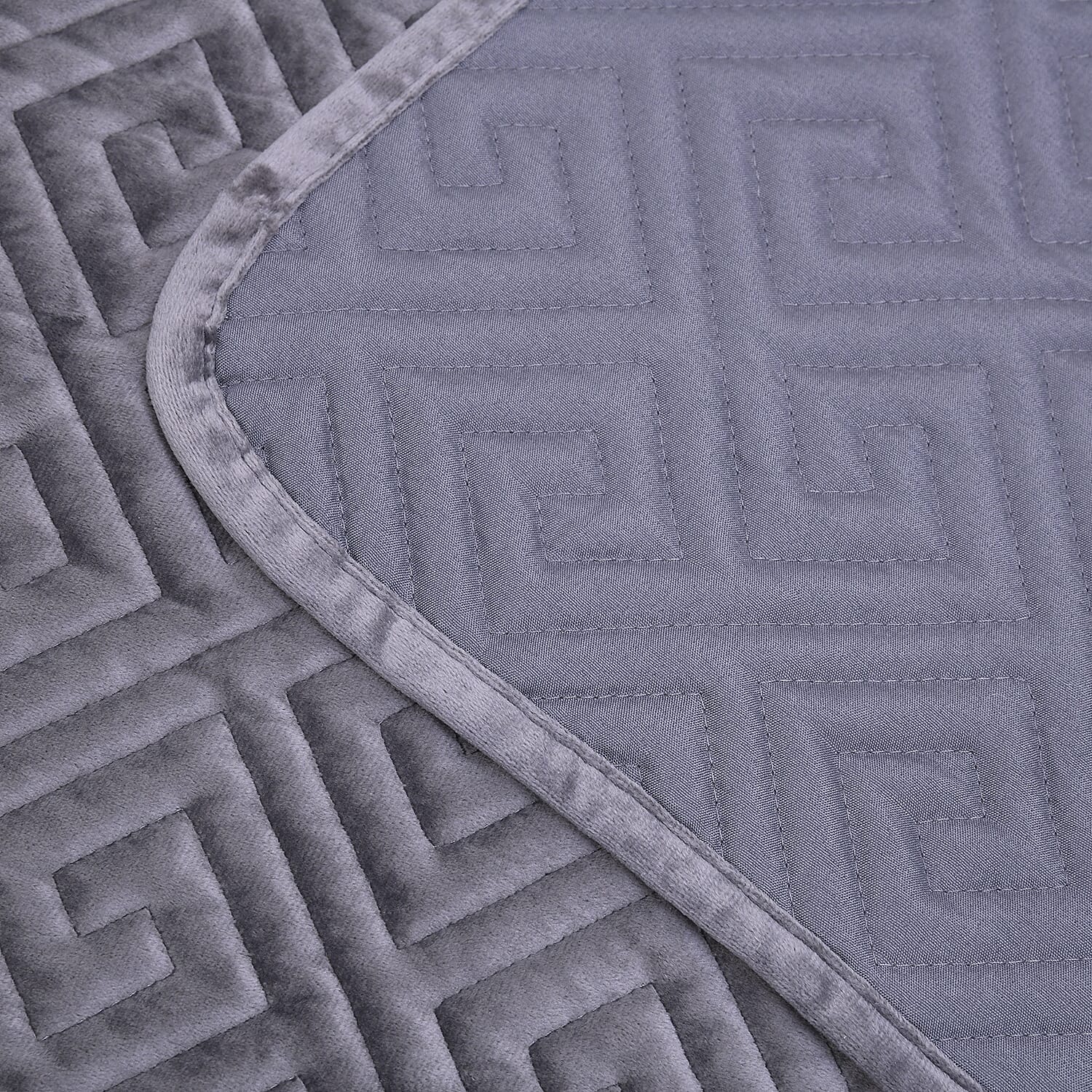 3 Piece- Super Luxurious Velvet Style Quilt and Pillowcases (Size 235 Cm) - Grey