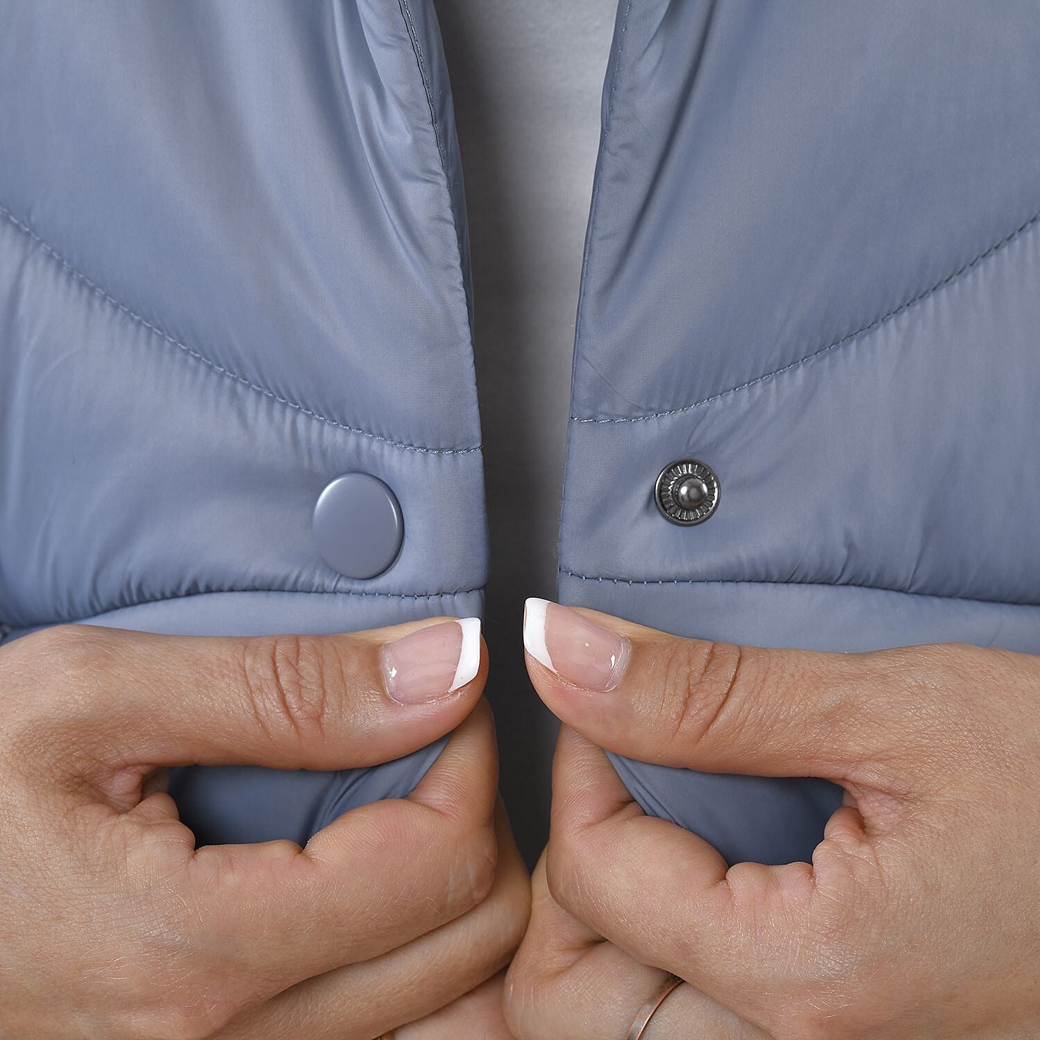 Tamsy Nylon Geometric Jacket (Size 111x1 ) - Gray & Gray