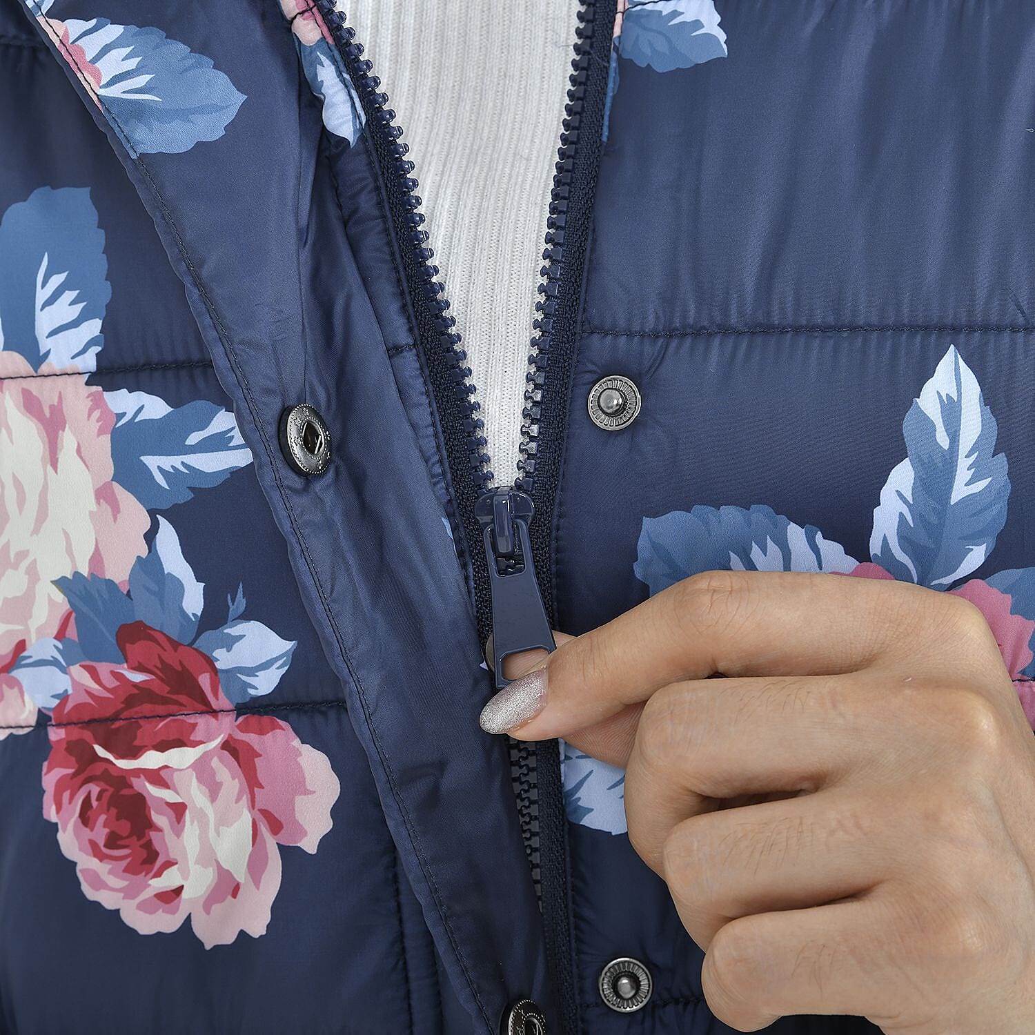 TAMSY Peony Patterned Padded Jacket with 2 Side Pockets (Size M, 104x63 cm) - Navy