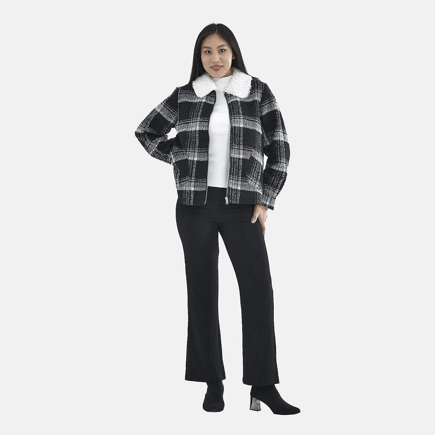 Tamsy Plaid Pattern Coat with Faux Fur Collar (Size S) - Black and White