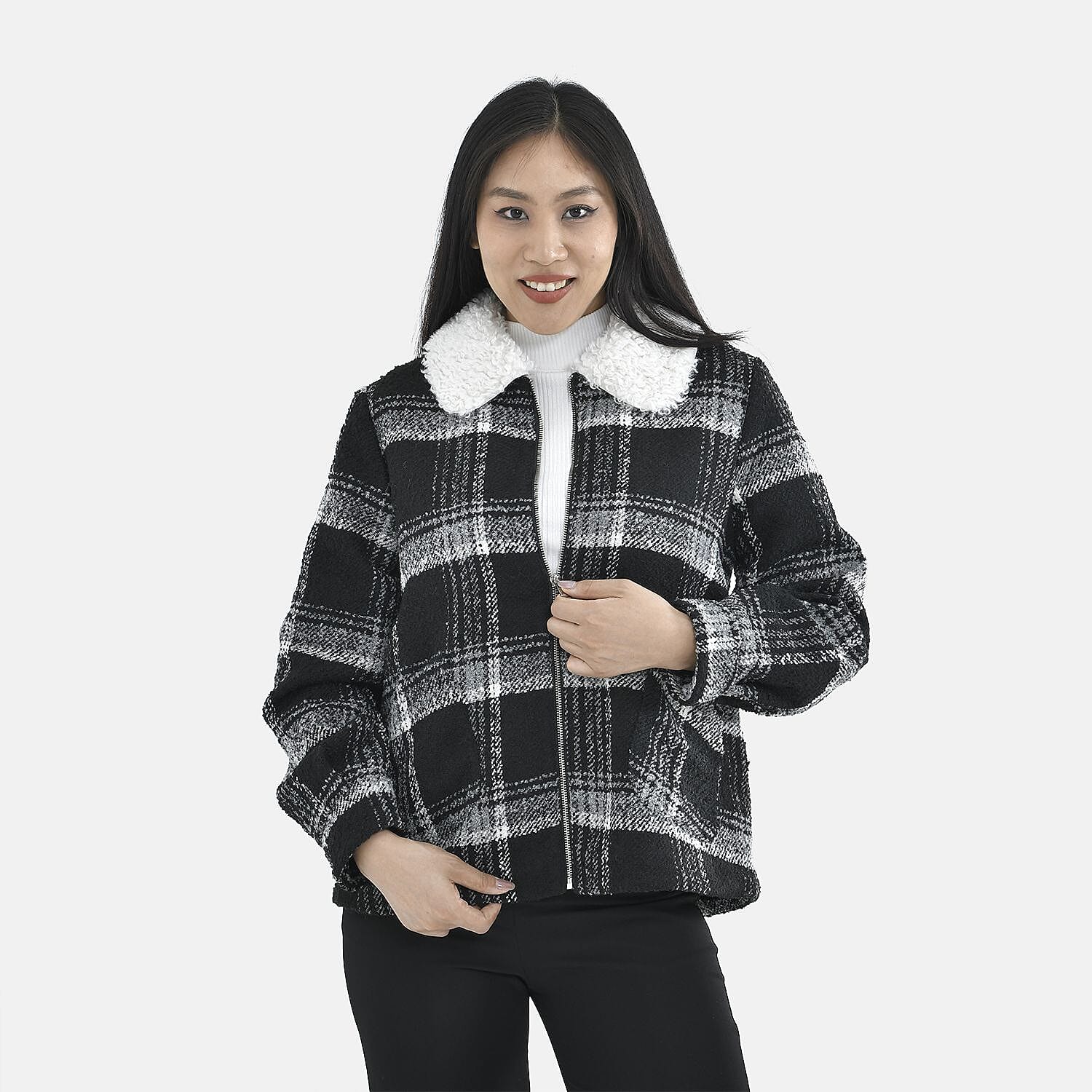 Tamsy Plaid Pattern Coat with Faux Fur Collar (Size L) - Black and White