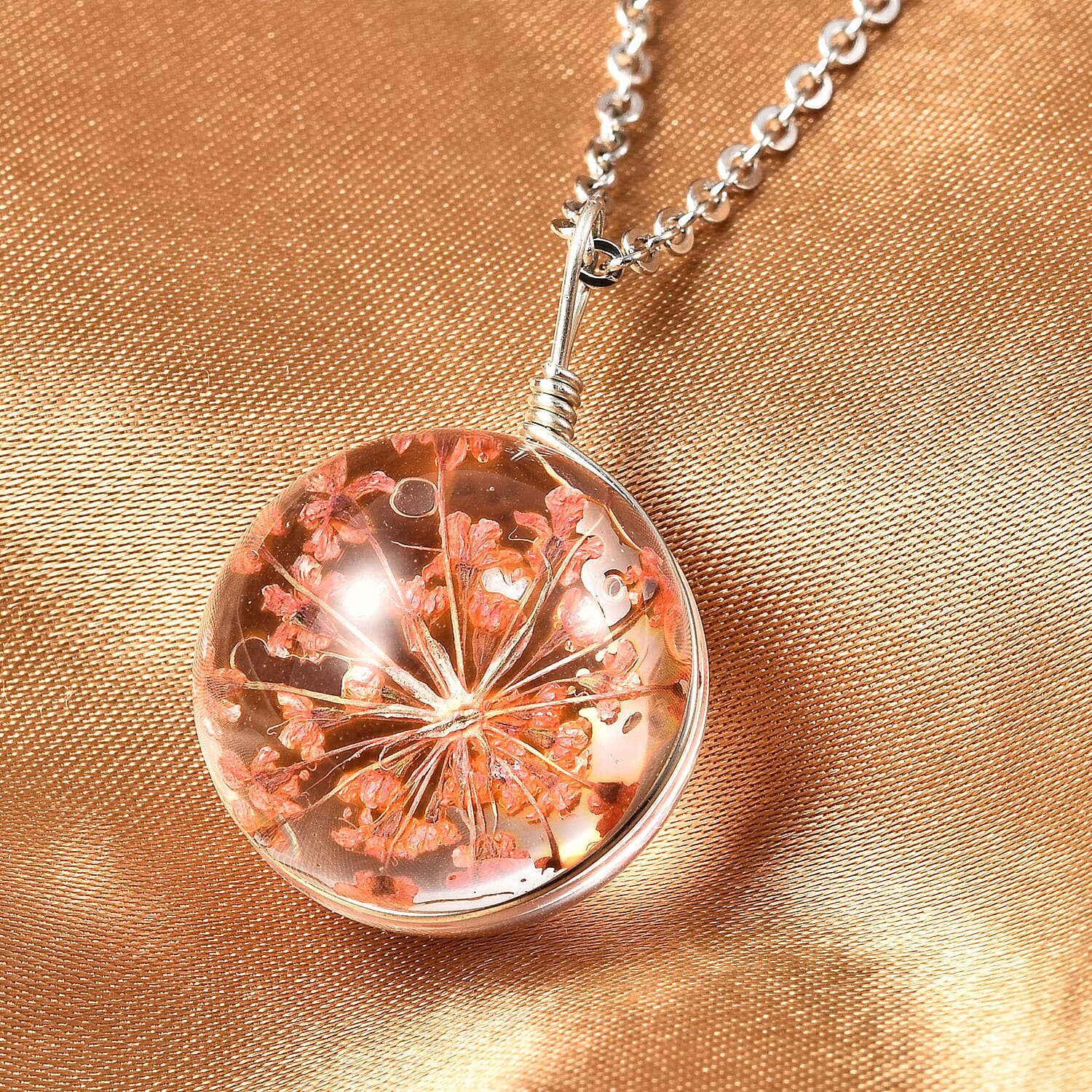 Glass Pendant with Chain  0.010  Ct.