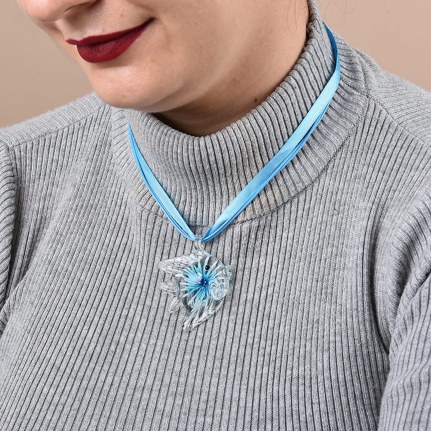 Blue Colour Murano Style Glass Fish Pendant and Chain (Size 19 with 2 inch Extender)