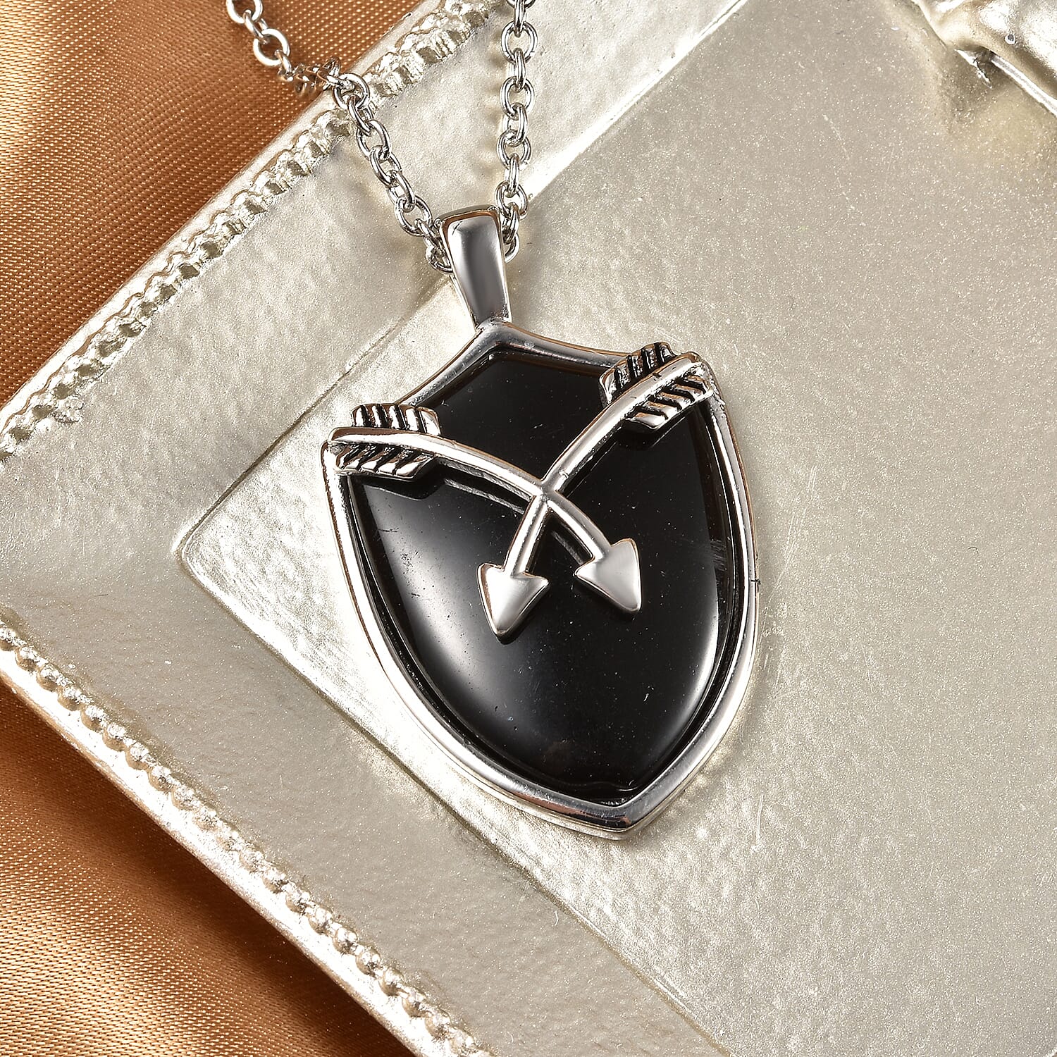 Black Agate Arrow Pendant with Chain (Size 24) in Stainless Steel 26.30 Ct.