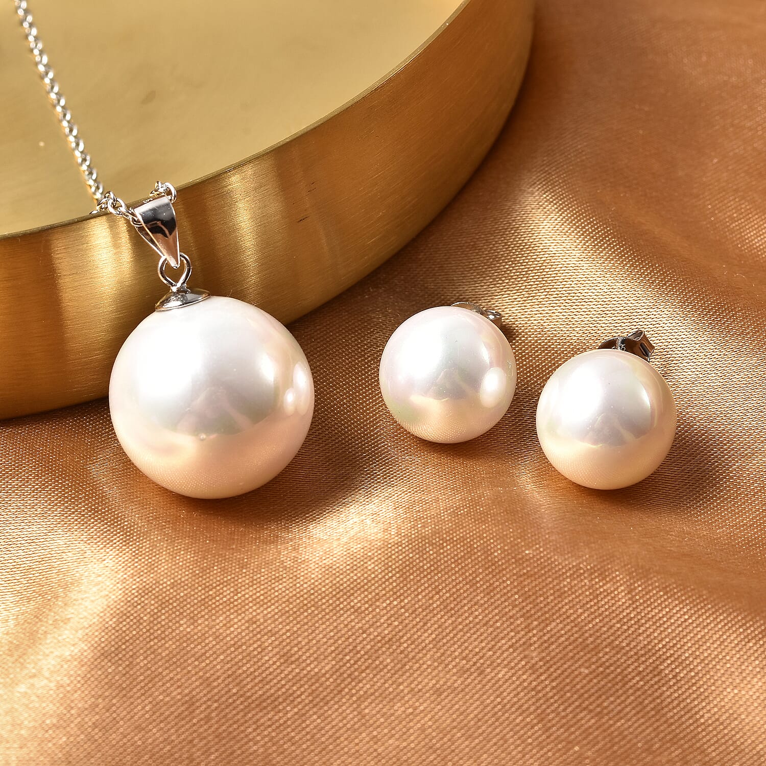 2 Piece Set - White Shell Pearl Pendant with Chain (Size 20) and Earrings