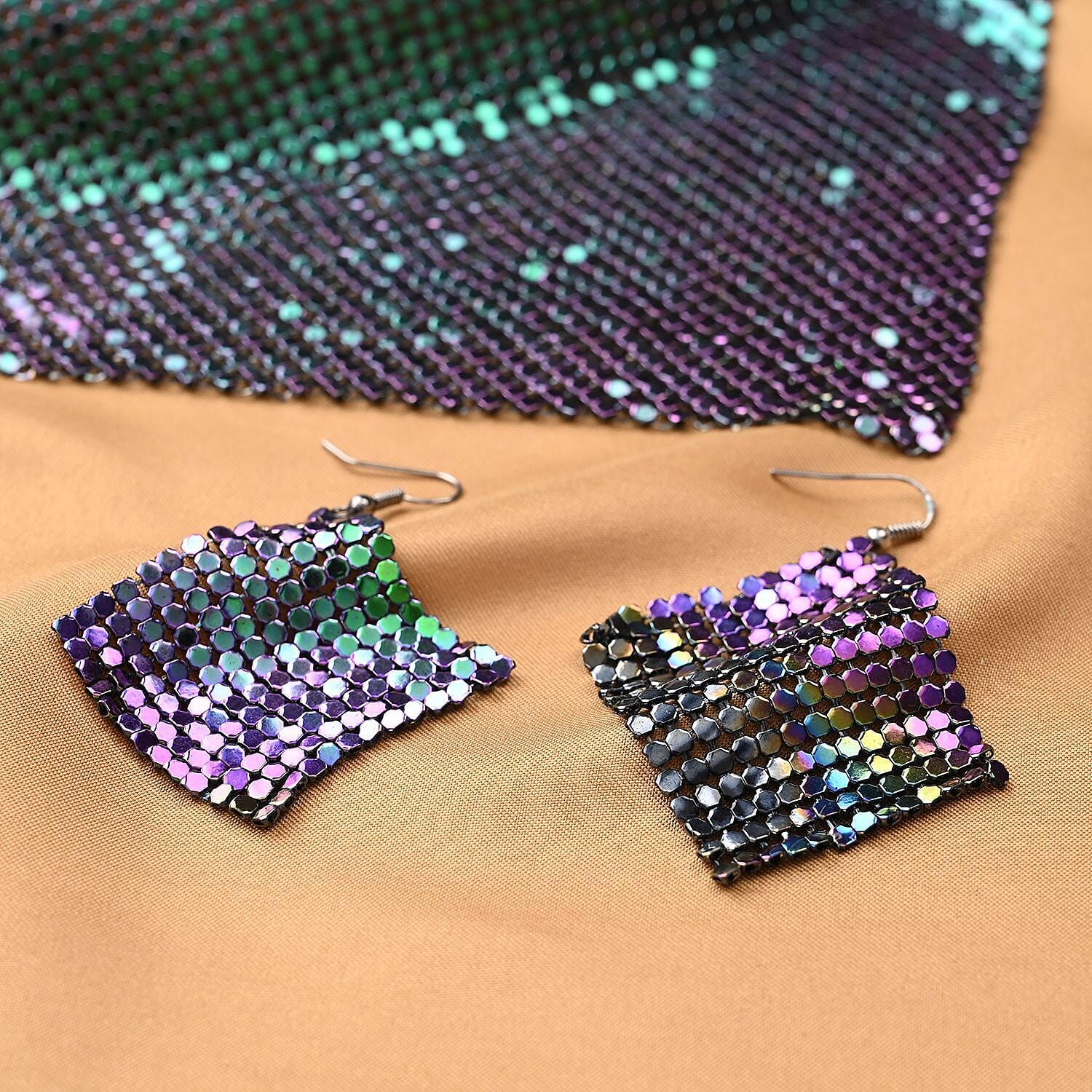 2 Piece Set - Collar Necklace (Size 20 with 4 Inch Extender) and Hook Earrings in Multicolour Tone