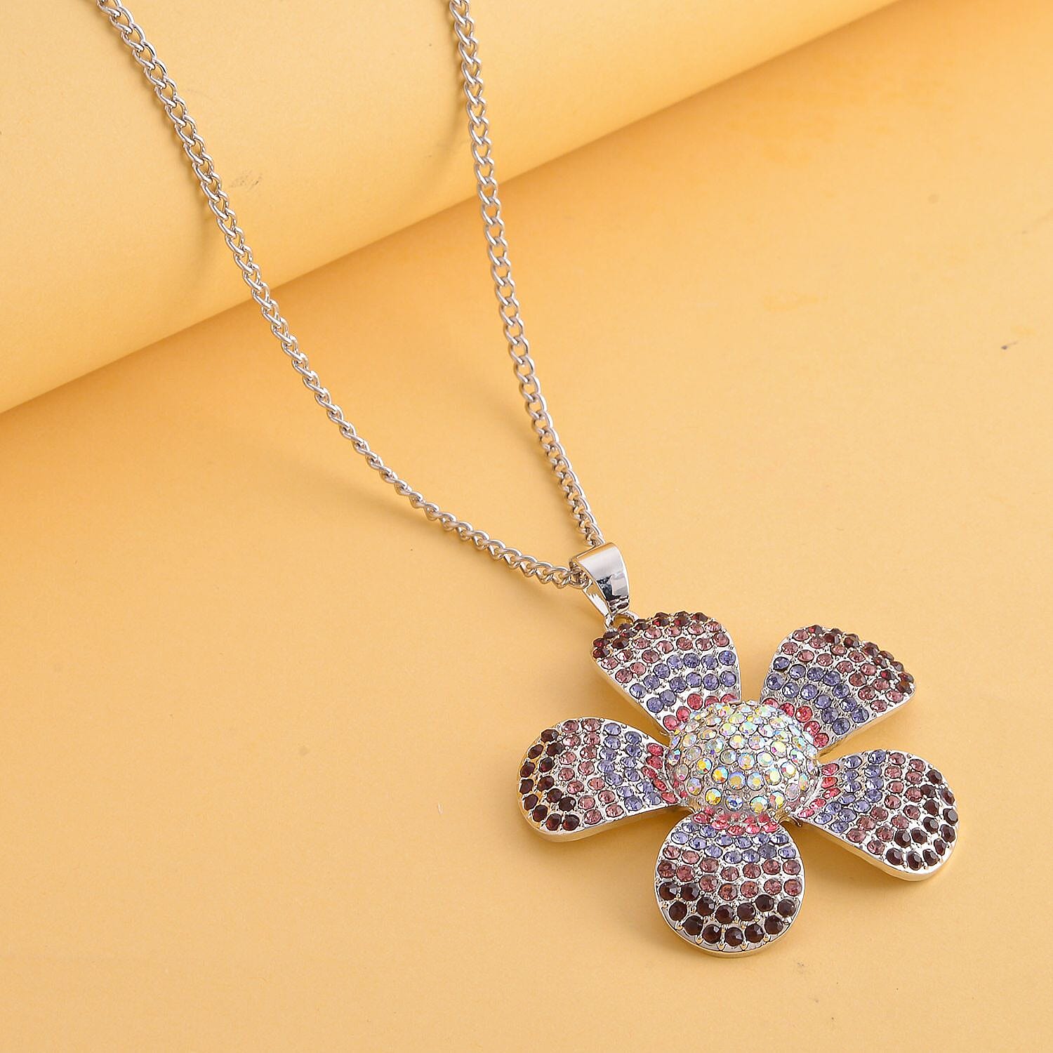 Multi Color Crystal Pendant with Chain  10.000  Ct.