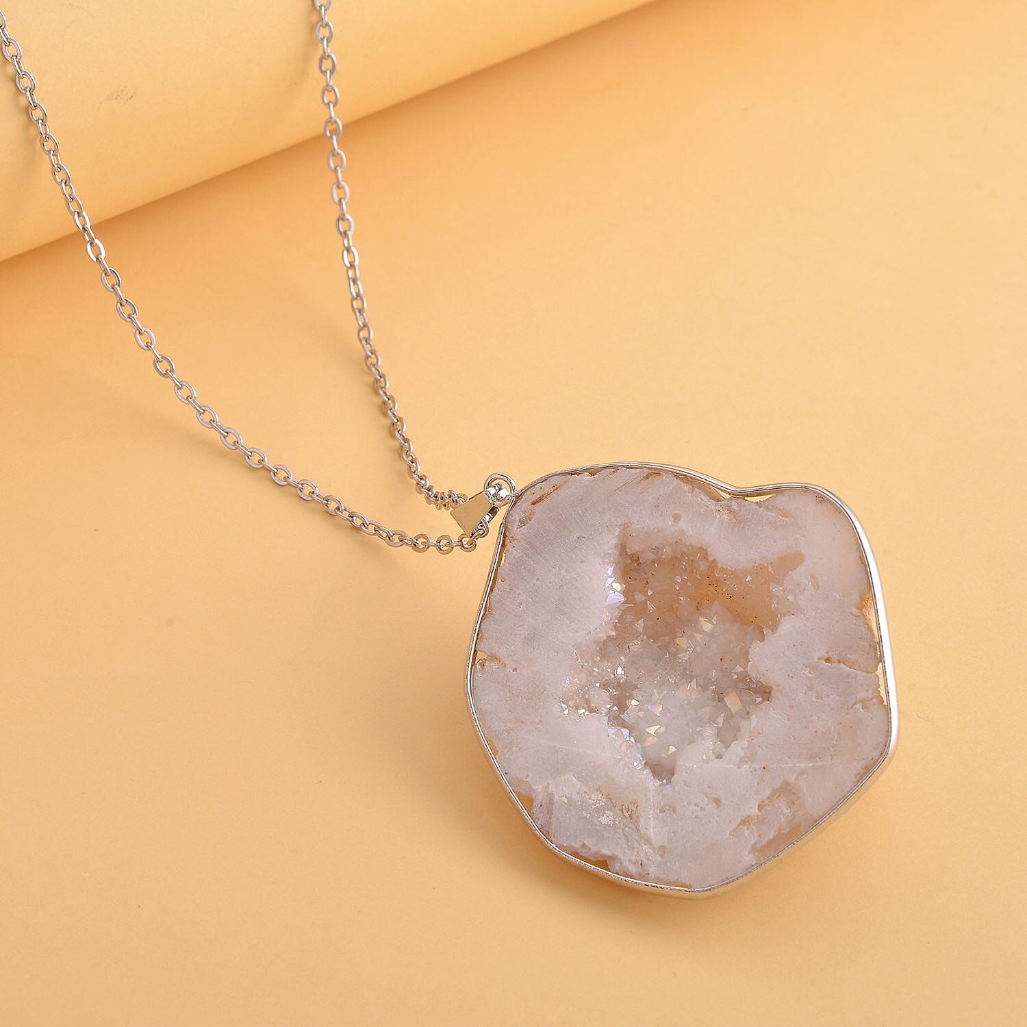 Icy White Drusy Quartz Pendant with Chain (Size-24) in Silver Tone 340.00 Ct