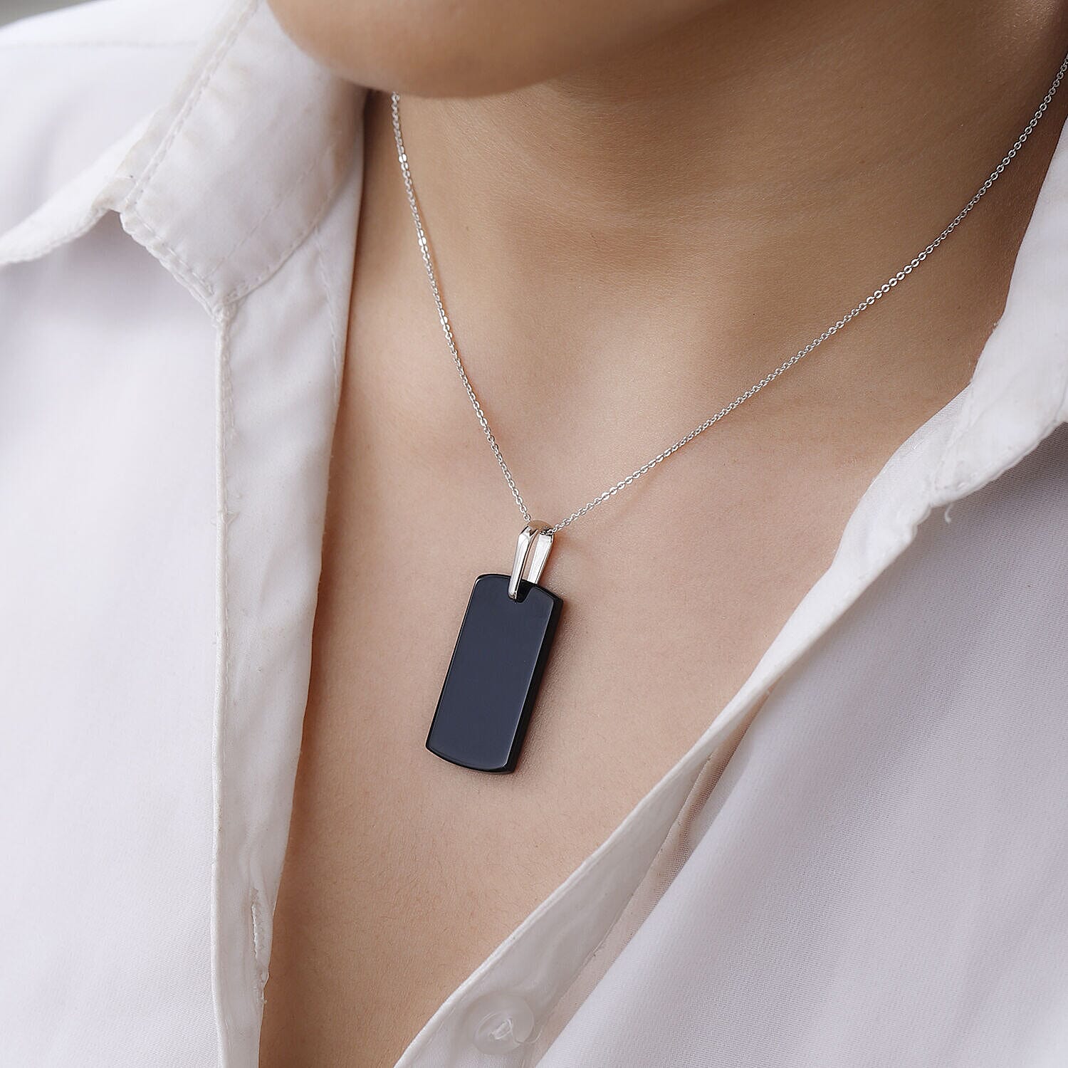 Black Onyx Pendant With Chain (Size 20) in Platinum Overlay Sterling Silver 15.0 Ct