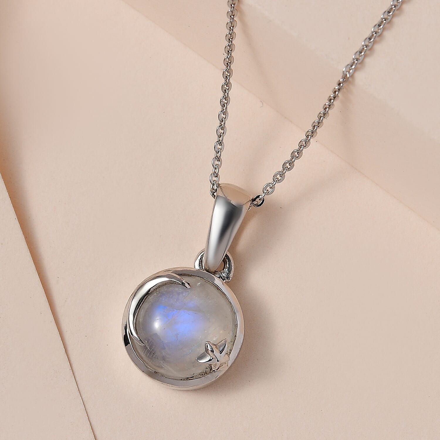 Moon Glow Stone Pendant with Chain (Size 20) in Platinum Overlay Sterling Silver 4.44 Ct.