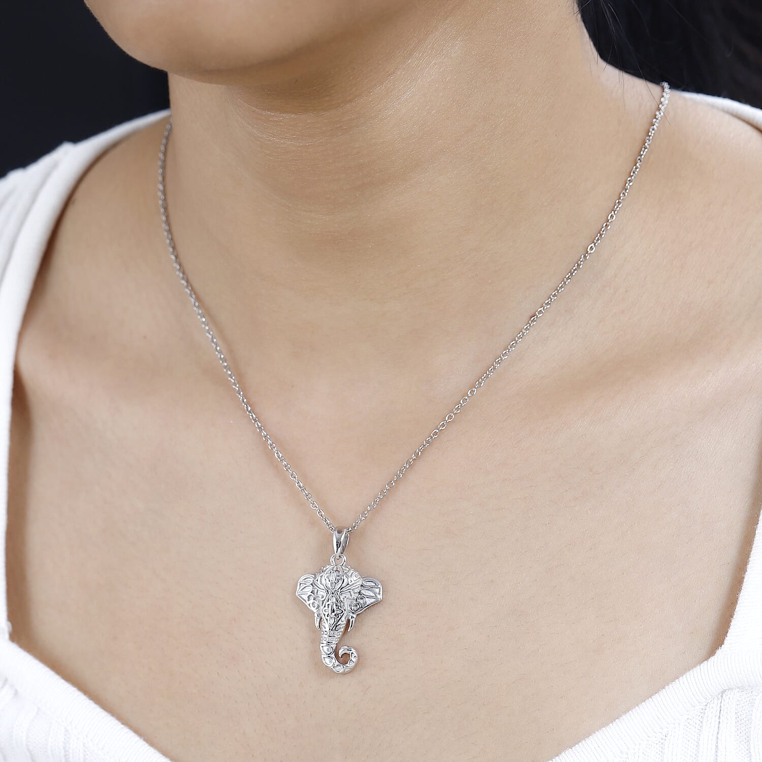 Elephant Face Pendant with Chain (Size 20) in Platinum Overlay Sterling Silver, Silver Wt. 6.28 Gms