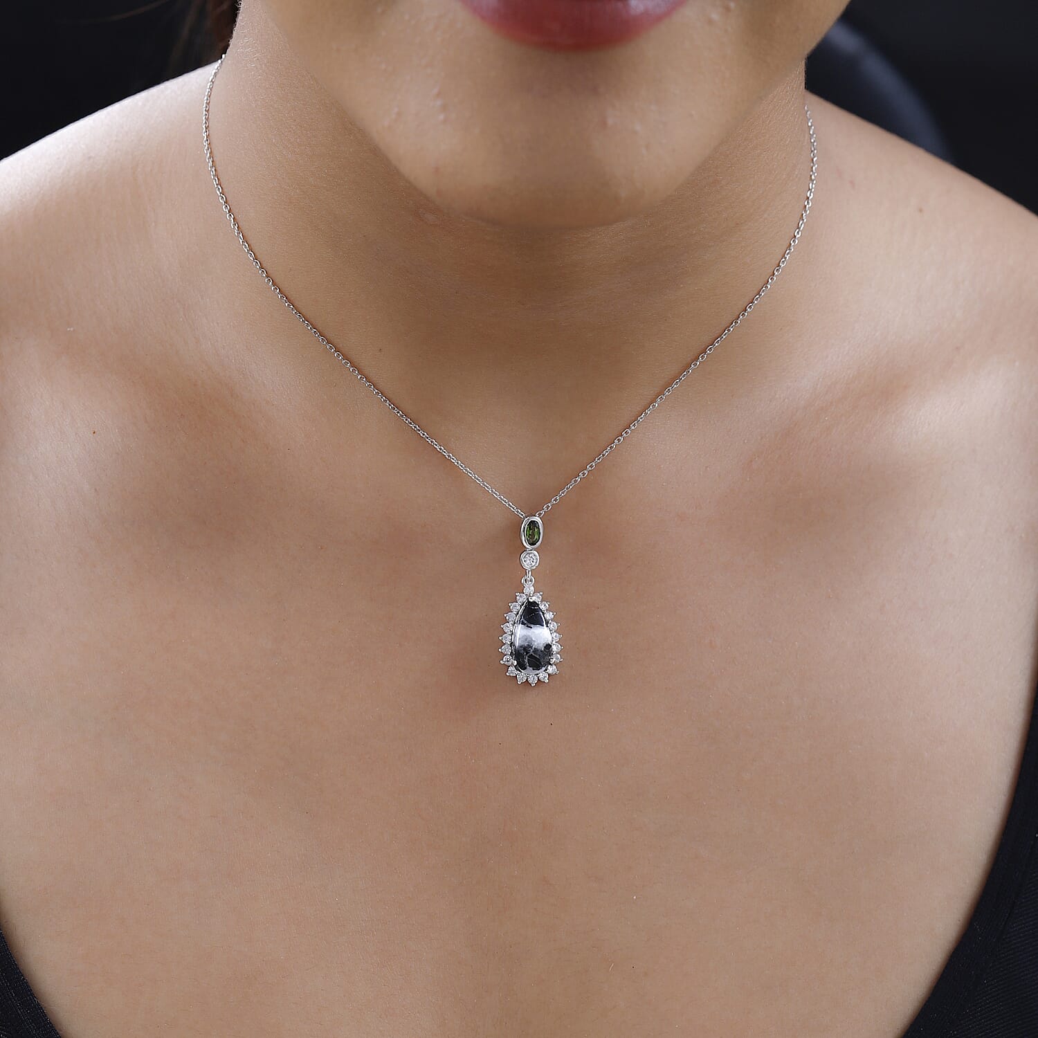 White Buffalo, Natural Zircon and Natural Chrome Diopside Pendant with Chain (Size 20) in Platinum Overlay Sterling Silver 4.10 Ct