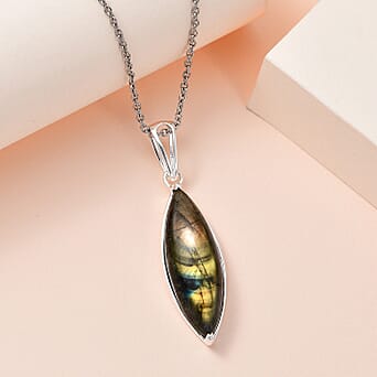 https://tjcuk.sirv.com/Products/41/8/4180091/Labradorite-Sterling-Silver-Pendant-with-Stainless-Steel-Chain-Size-20_4180091_2.jpg?w=342&h=342