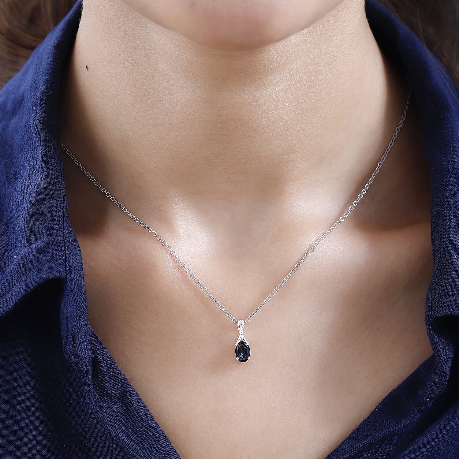 London Blue Topaz Sterling Silver Pendant (Size 20)