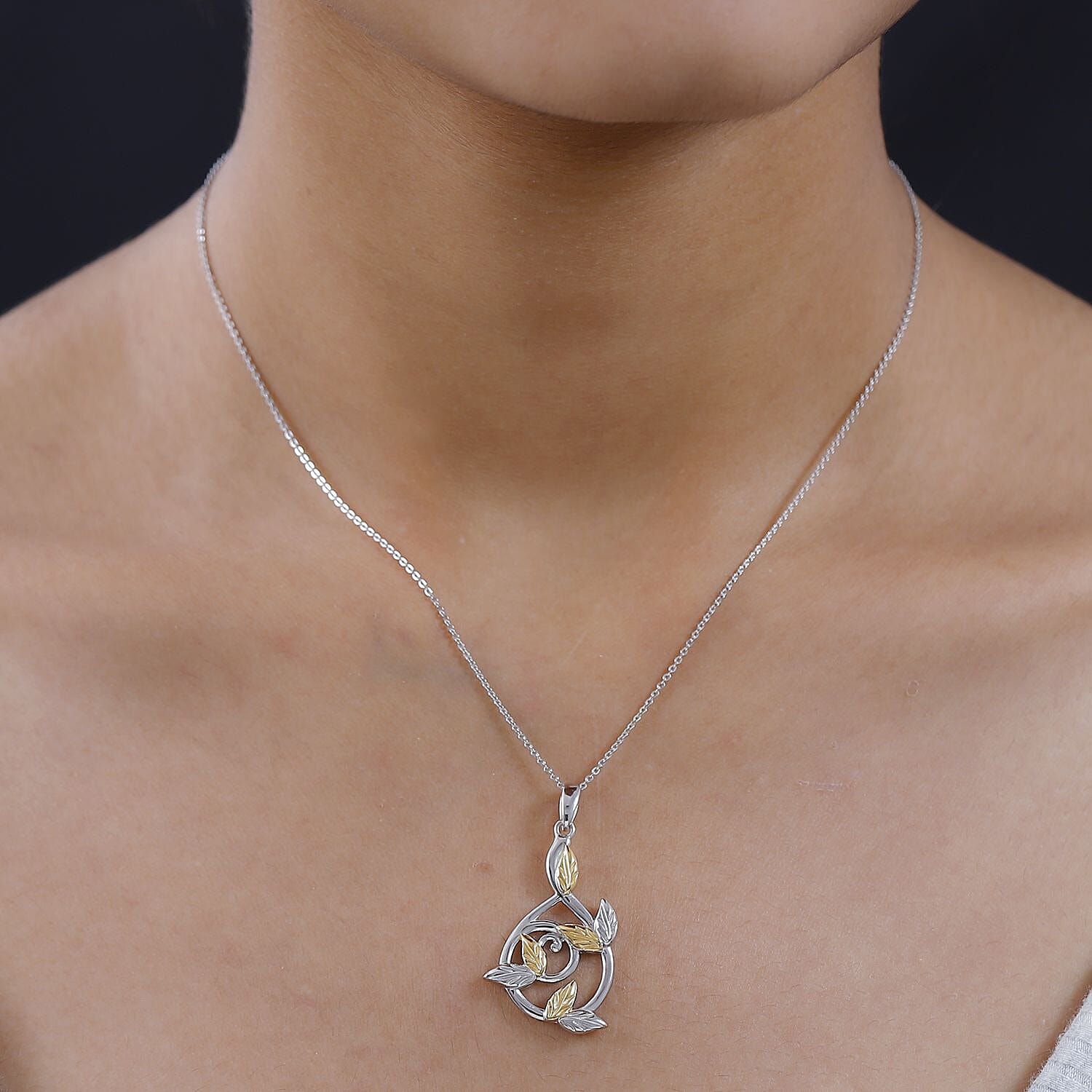 18K Vermeil Yellow Gold & Platinum Plated Sterling Silver Pendant with Chain (Size 20), Silver Wt. 6.4 Gms