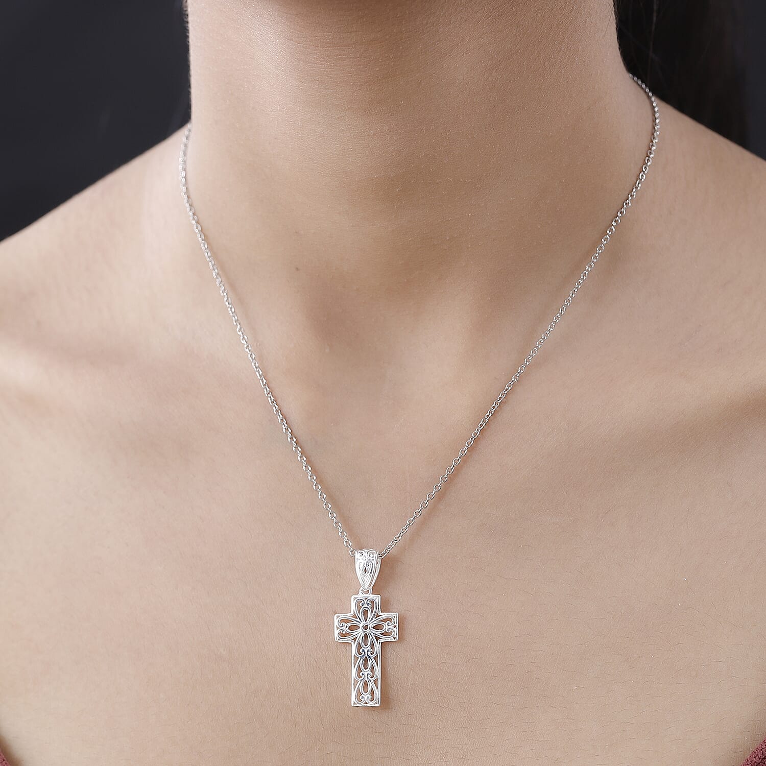 Sterling Silver Cross Pendant with Chain (Size-20)