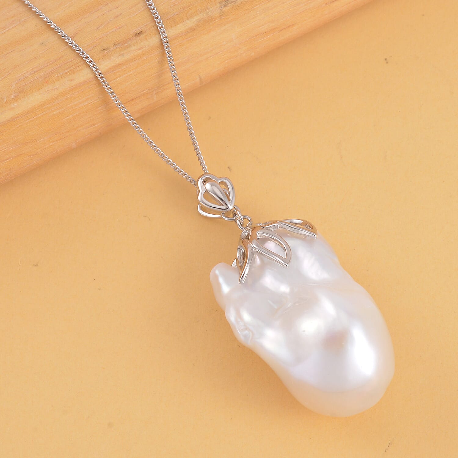 D'Joy White Baroque Pearl Pendant with Chain (Size 18) in Rhodium Overlay Sterling Silver 40.00 Ct.