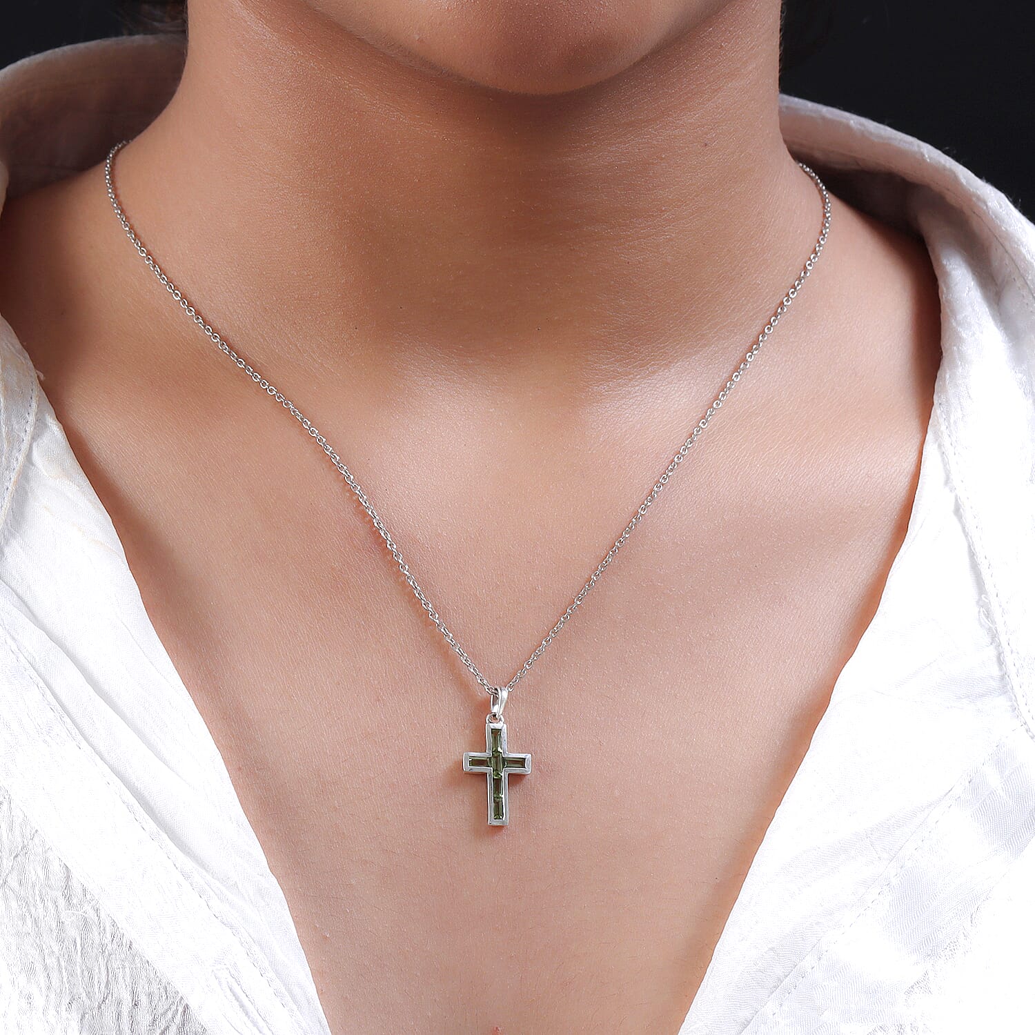 Hebei Peridot Cross Pendant with Chain (Size 20) in Platinum Overlay Sterling Silver