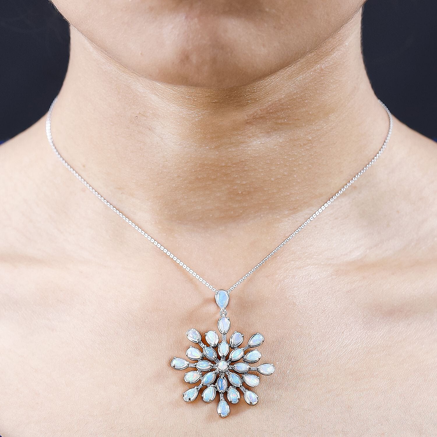 Ethiopian Welo Opal Pendant with Chain in Platinum Overlay Sterling Silver 3.92 Ct, Silver Wt 7.86 GM