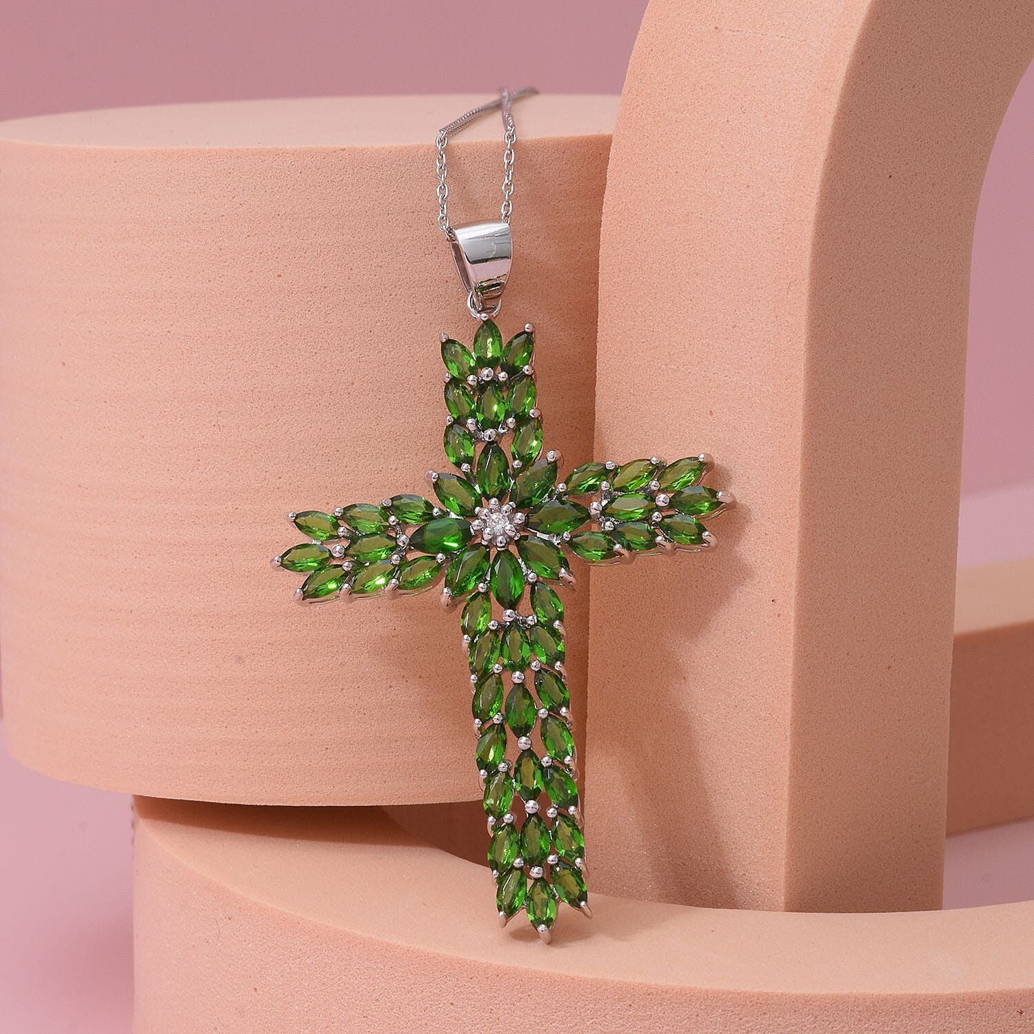 Natural Chrome Diopside Pendant with Chain (18 inch) in Rhodium Overlay Sterling Silver  8.250 Ct.