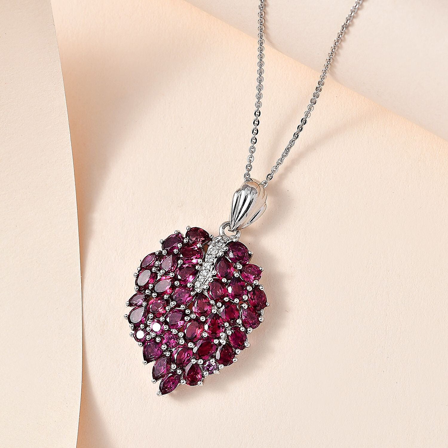 Rhodolite Garnet & Natural Zircon Pendant with Chain (Size 20) in Platinum Overlay Sterling Silver 6.78 Ct, Silver Wt. 6.59 Gms